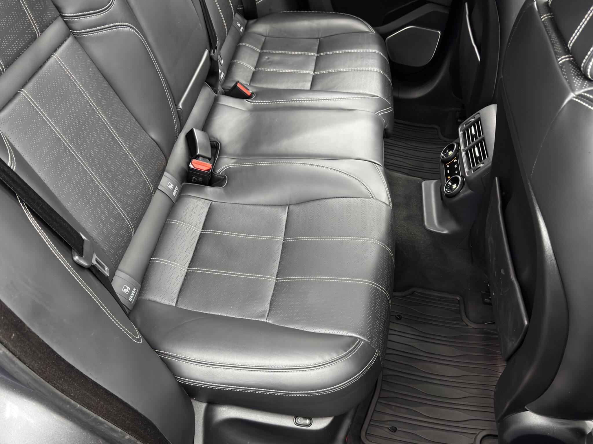 Land Rover Range Rover Velar 3.0 SD6 V6 R-Dynamic HSE Auto 4WD Euro 6 (s/s) 5dr 5dr Automatic 2025