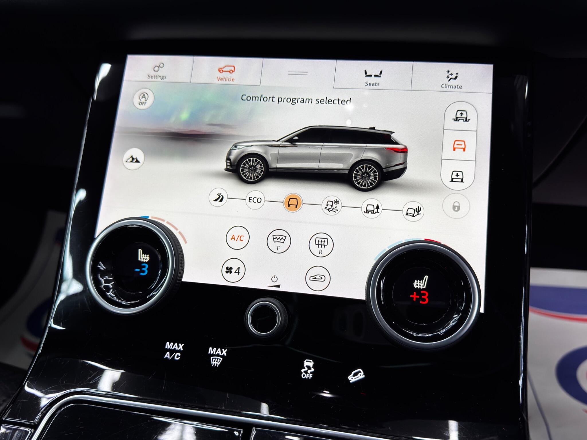 Land Rover Range Rover Velar 3.0 SD6 V6 R-Dynamic HSE Auto 4WD Euro 6 (s/s) 5dr 5dr Automatic 2025