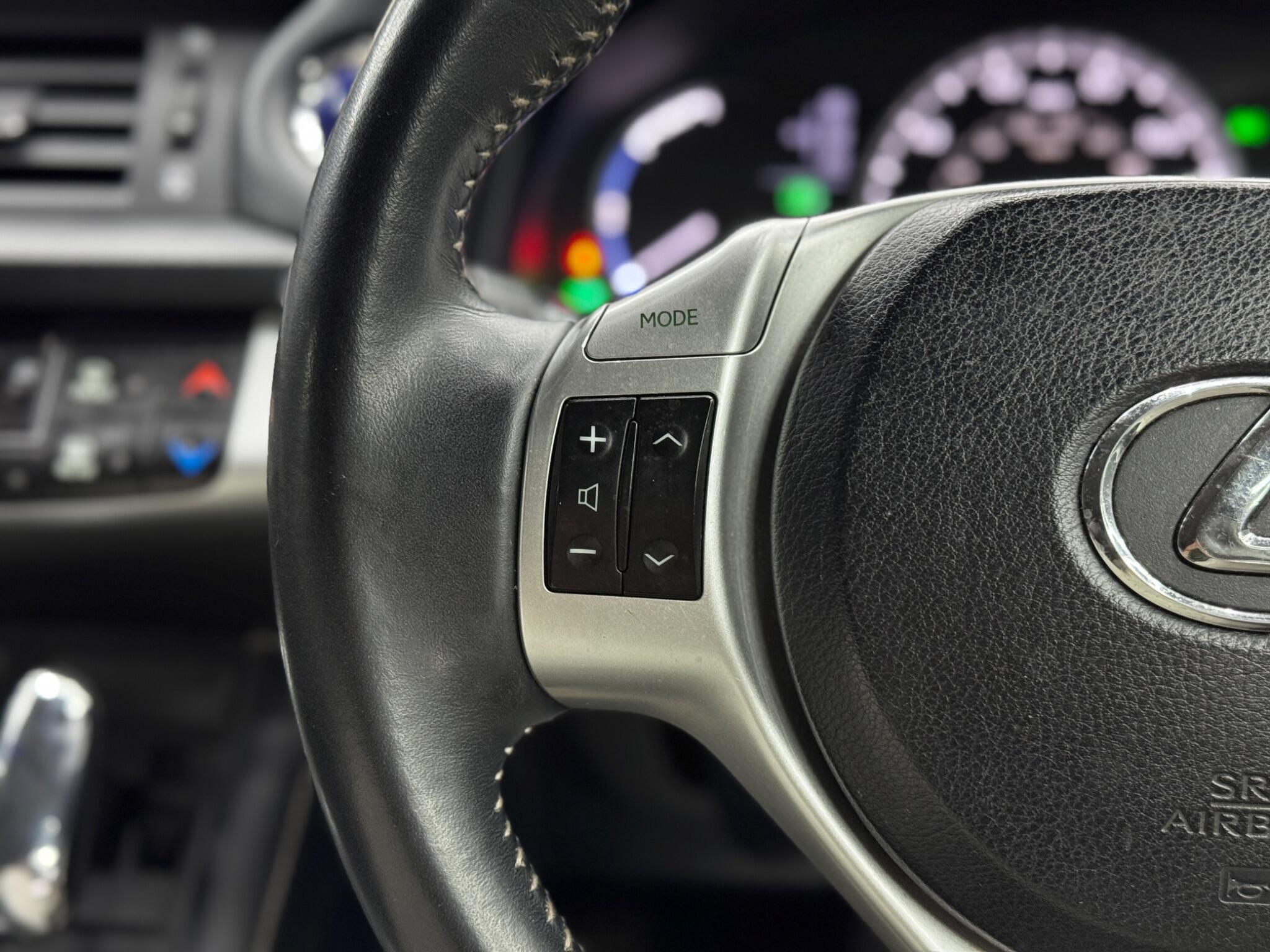 Lexus CT 1.8 200h Advance CVT Euro 5 (s/s) 5dr 5dr Automatic 2026