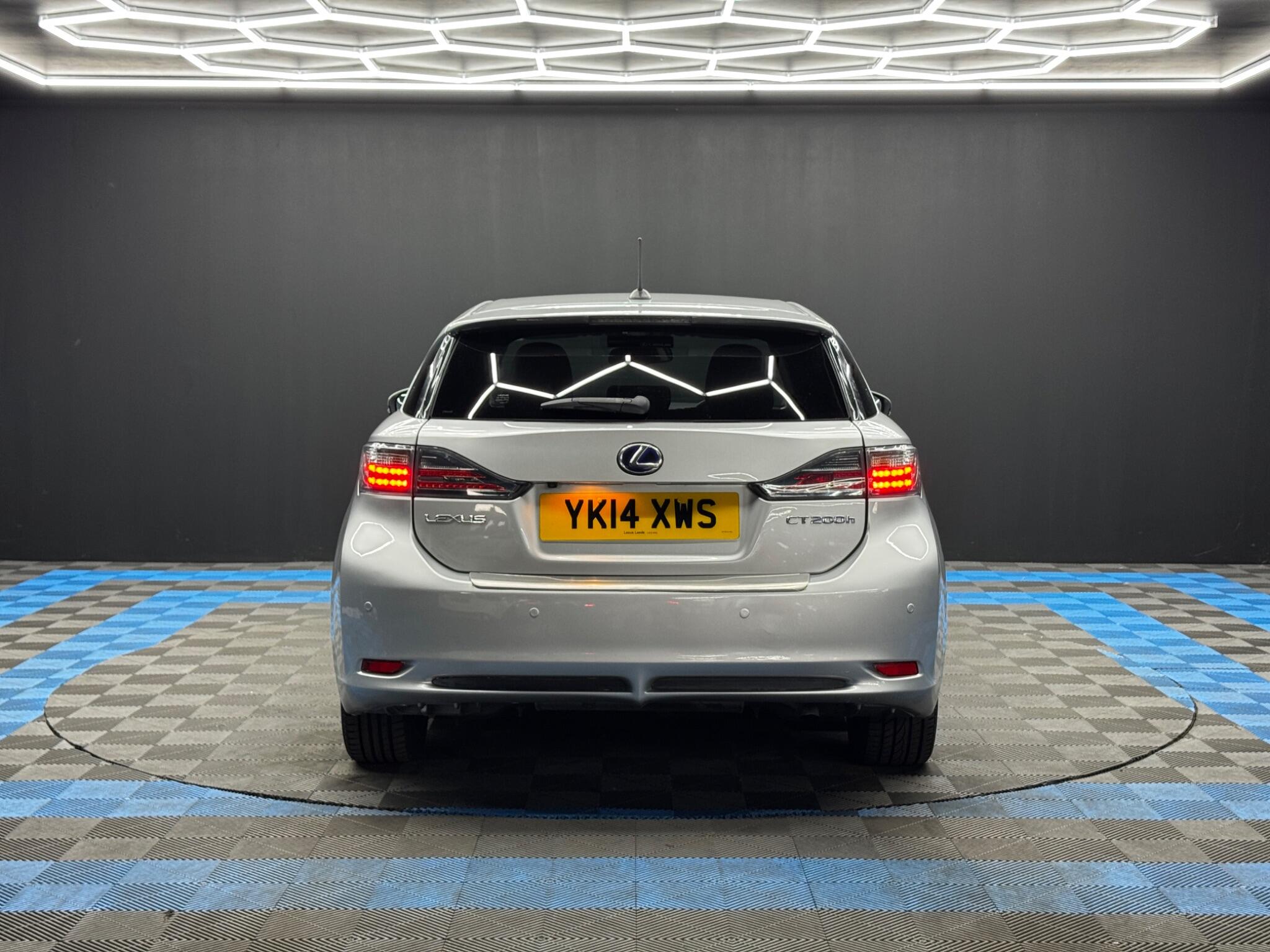 Lexus CT 1.8 200h Advance CVT Euro 5 (s/s) 5dr 5dr Automatic 2026