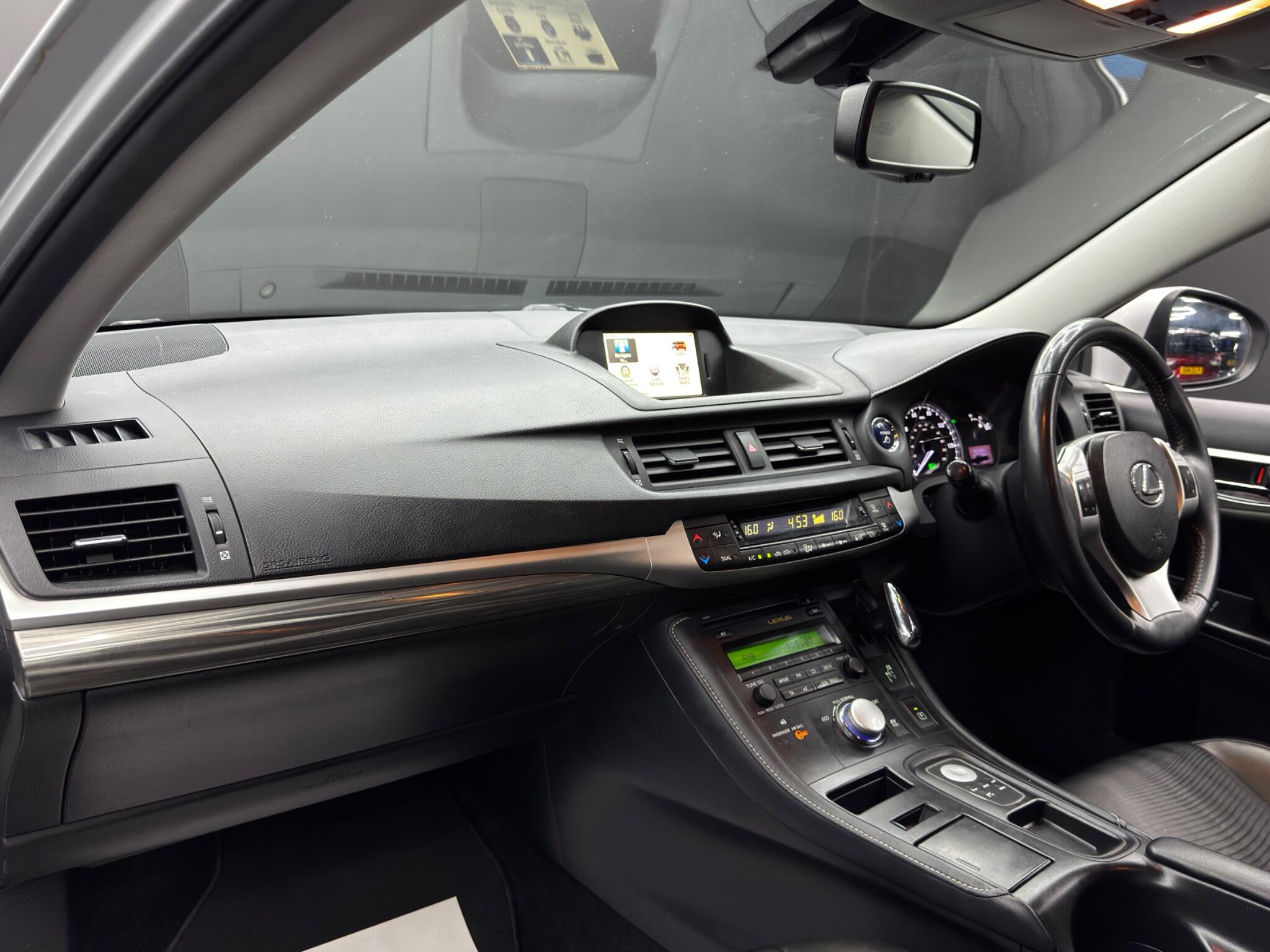 Lexus CT 1.8 200h Advance CVT Euro 5 (s/s) 5dr 5dr Automatic 2026