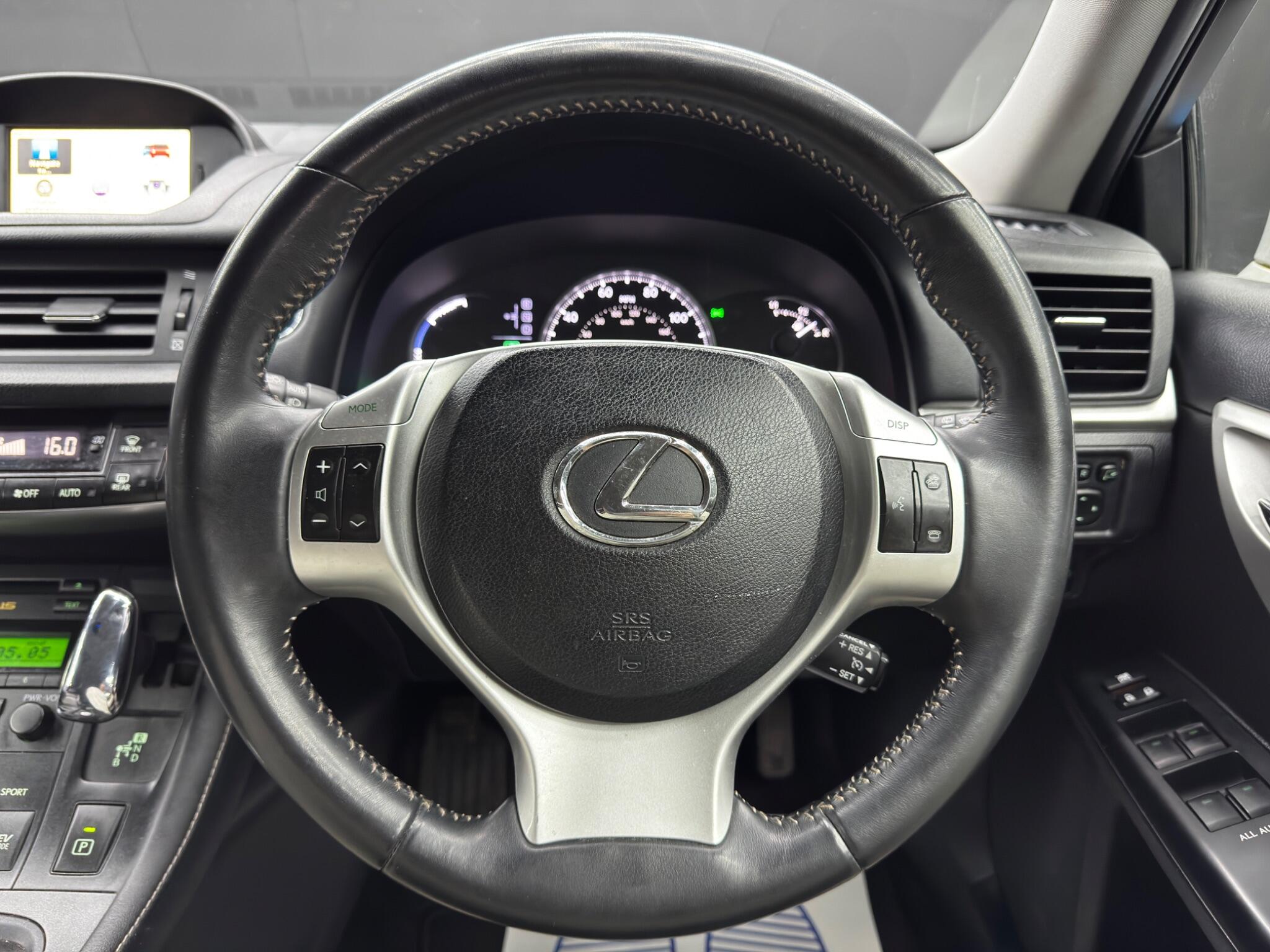 Lexus CT 1.8 200h Advance CVT Euro 5 (s/s) 5dr 5dr Automatic 2026