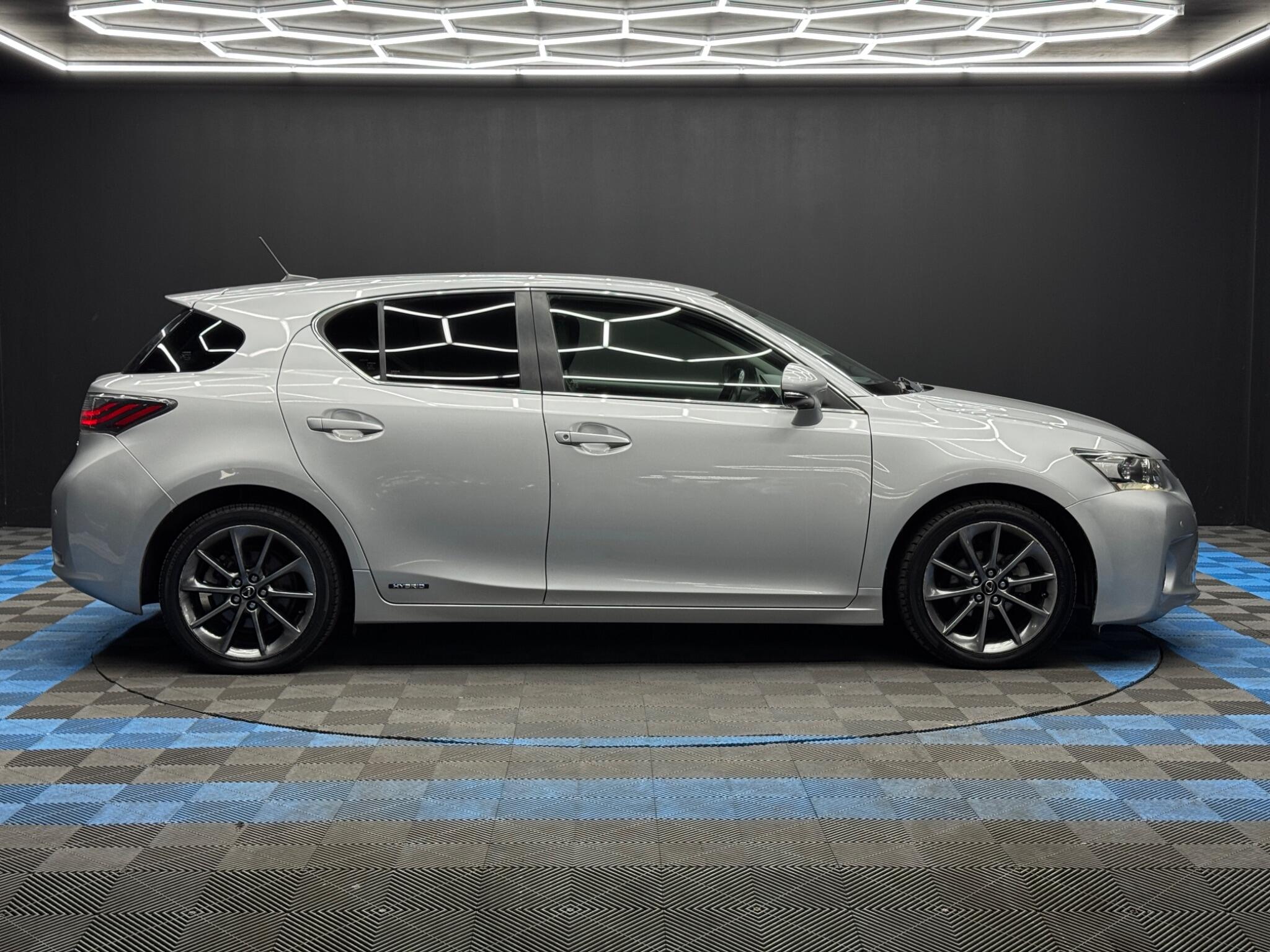 Lexus CT 1.8 200h Advance CVT Euro 5 (s/s) 5dr 5dr Automatic 2026