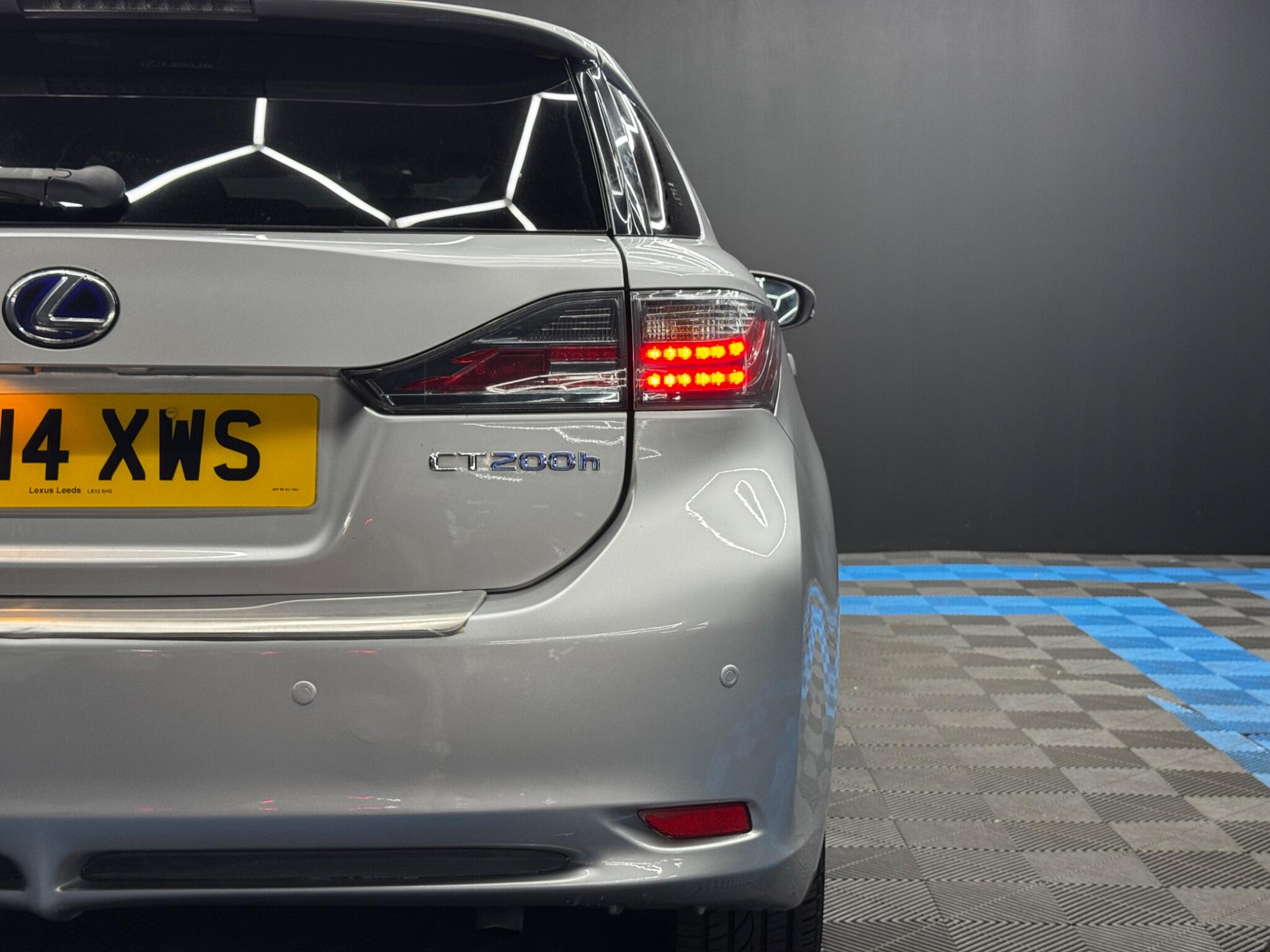 Lexus CT 1.8 200h Advance CVT Euro 5 (s/s) 5dr 5dr Automatic 2026