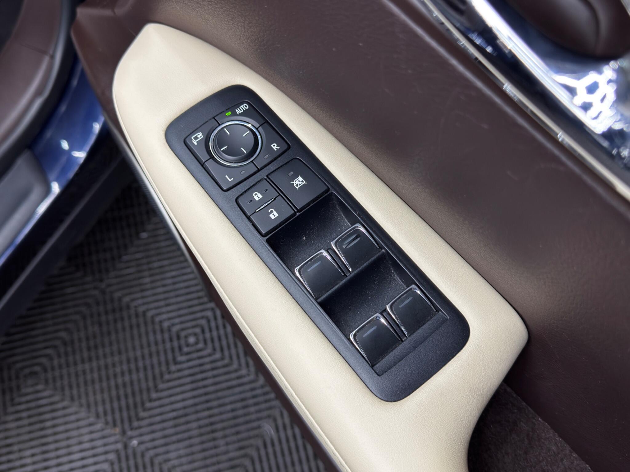 Lexus RX 3.5 450h V6 Luxury CVT 4WD Euro 6 (s/s) 5dr 5dr Automatic 2026