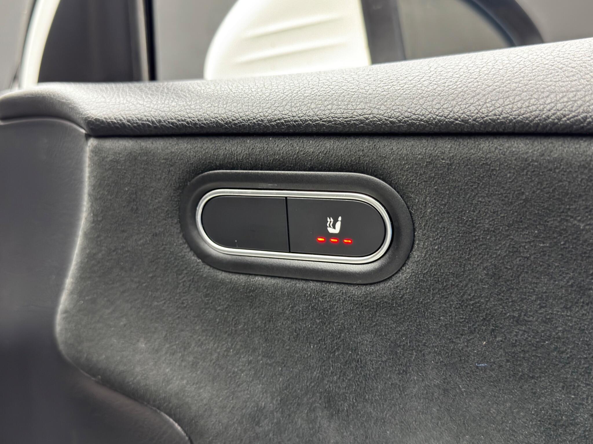 Mercedes-Benz A Class 1.3 A180 AMG Line (Executive) 7G-DCT Euro 6 (s/s) 5dr 5dr Automatic 2025