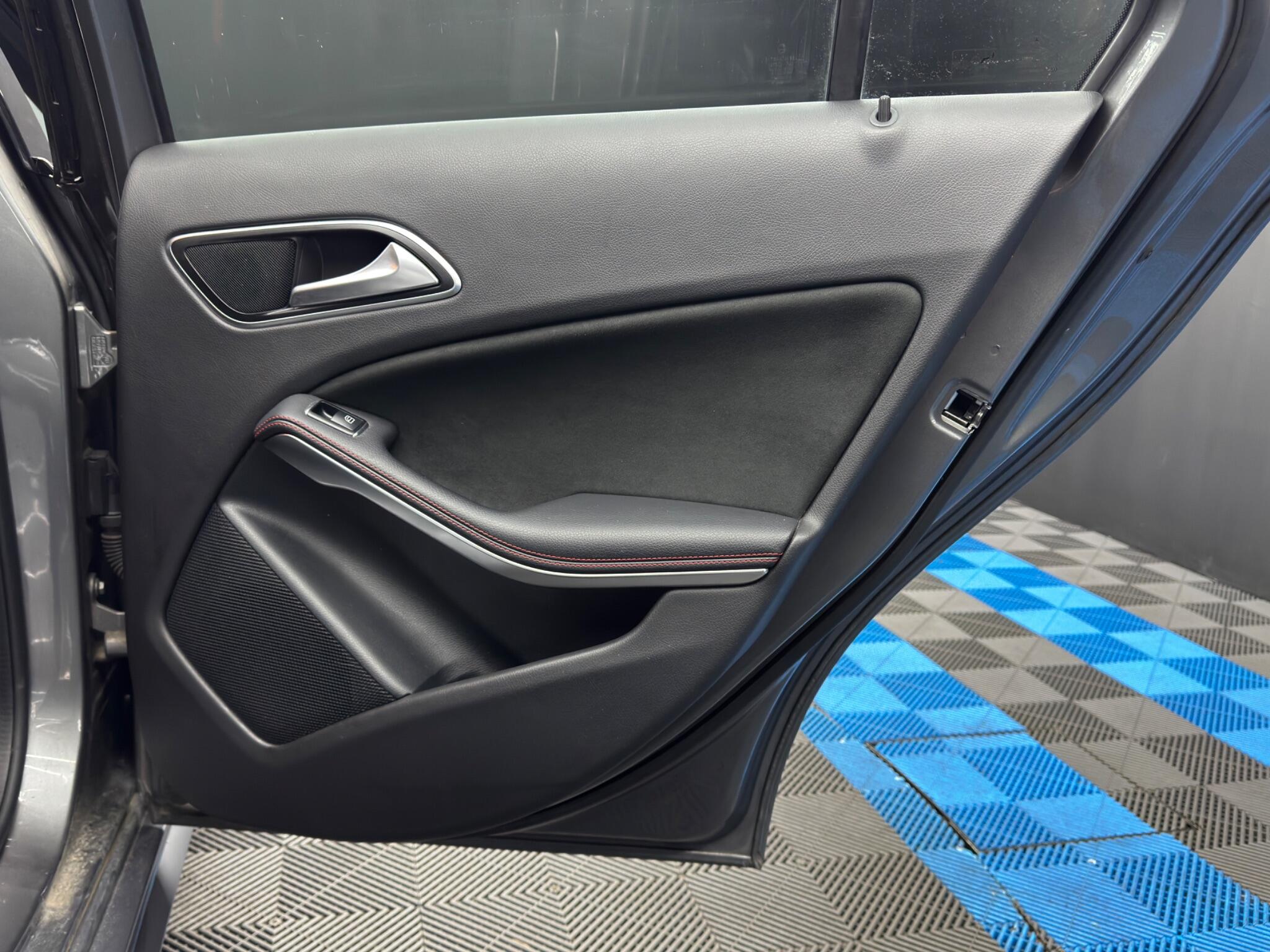 Mercedes-Benz A Class 1.5 A180d AMG Line (Premium) 7G-DCT Euro 6 (s/s) 5dr 5dr Automatic 2026