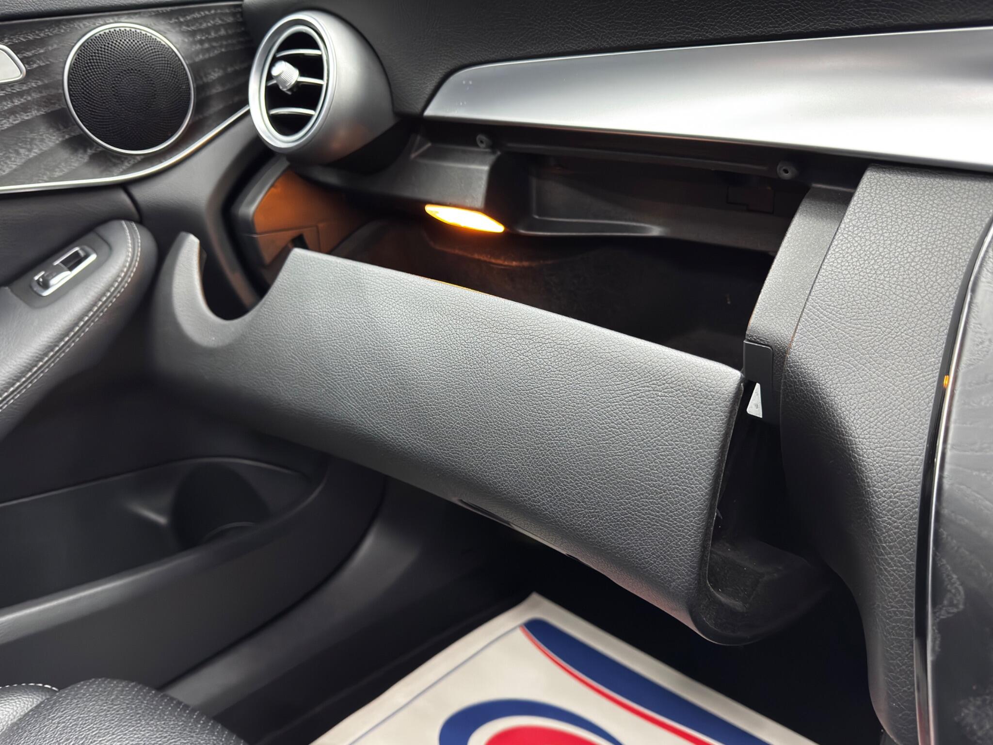 Mercedes-Benz C Class 2.0 C200 AMG Line Euro 6 (s/s) 4dr 4dr Manual 2025