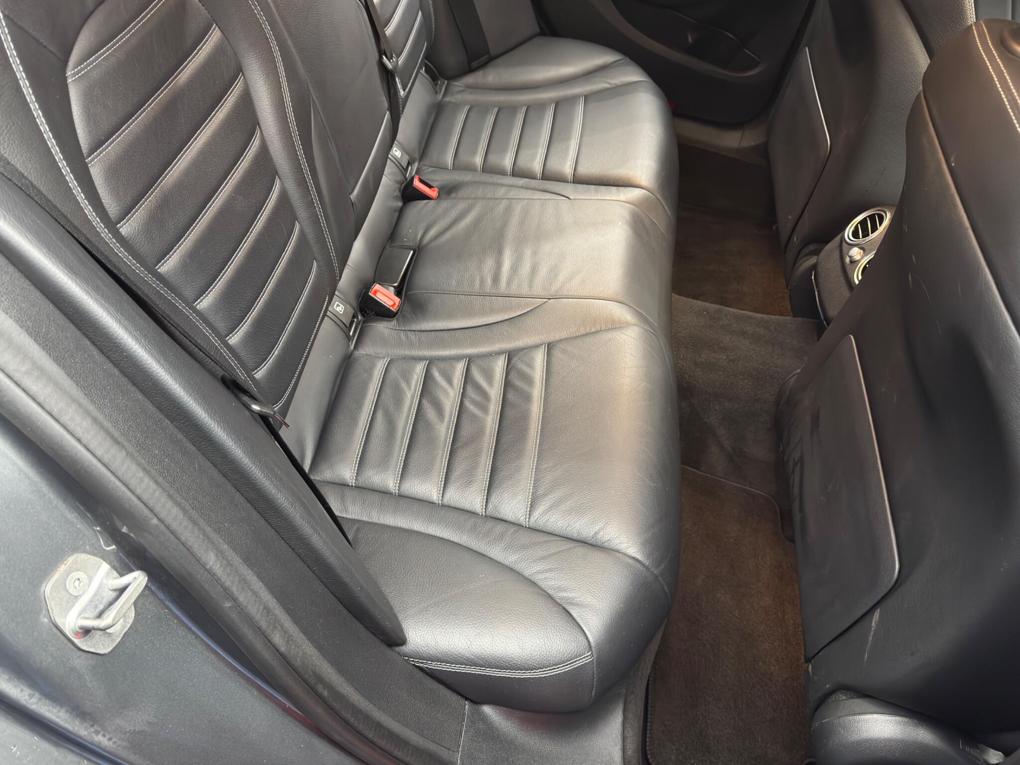 Mercedes-Benz C Class 2.0 C300de 13.5kWh AMG Line Edition (Premium) G-Tronic+ Euro 6 (s/s) 5dr 5dr Automatic 2026