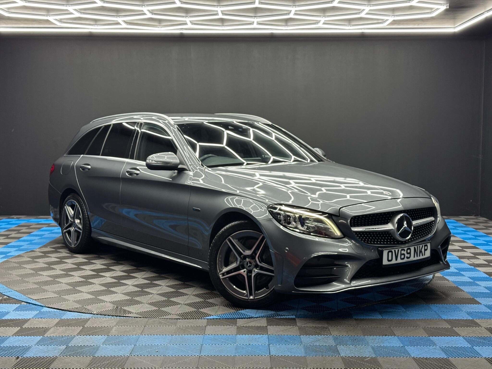 Mercedes-Benz C Class 2.0 C300de 13.5kWh AMG Line Edition (Premium) G-Tronic+ Euro 6 (s/s) 5dr 5dr Automatic 2026