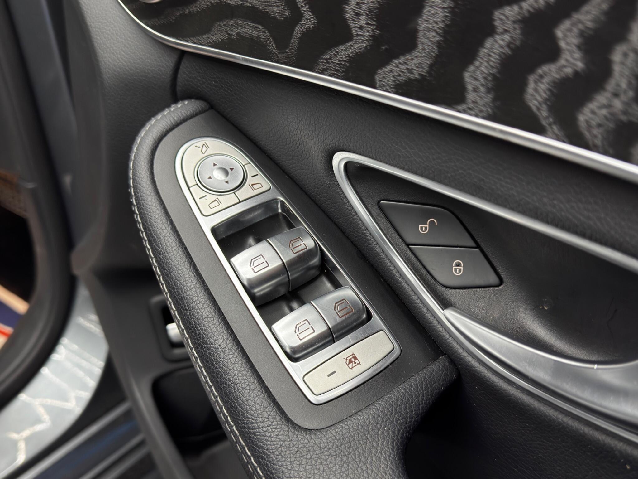 Mercedes-Benz C Class 2.0 C300de 13.5kWh AMG Line Edition (Premium) G-Tronic+ Euro 6 (s/s) 5dr 5dr Automatic 2026