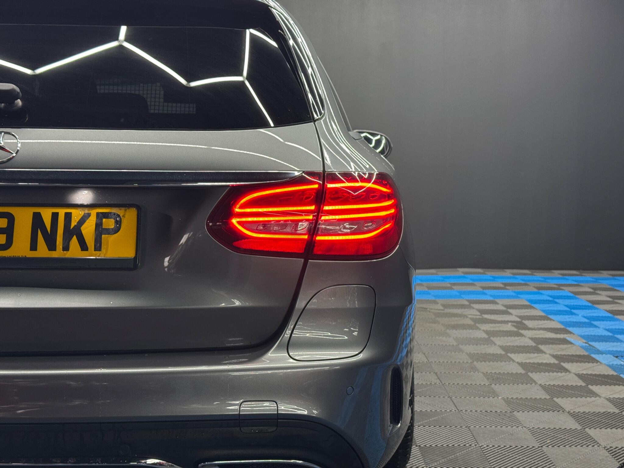 Mercedes-Benz C Class 2.0 C300de 13.5kWh AMG Line Edition (Premium) G-Tronic+ Euro 6 (s/s) 5dr 5dr Automatic 2026