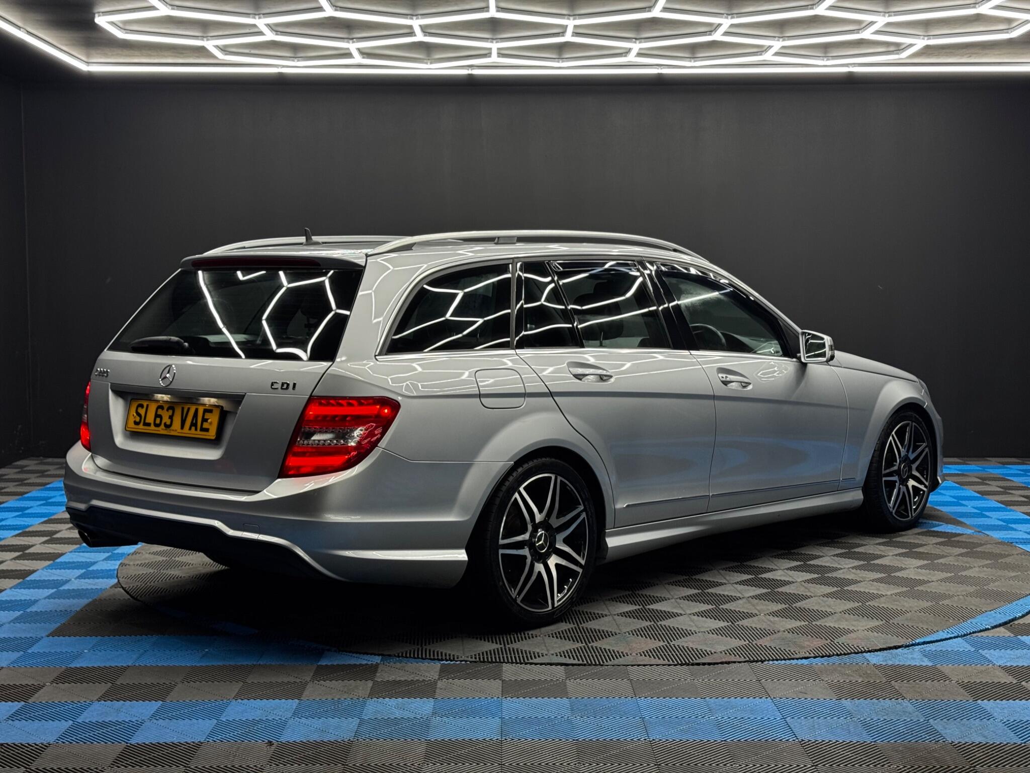 Mercedes-Benz C Class 2.1 C220 CDI AMG Sport Plus G-Tronic+ Euro 5 (s/s) 5dr 5dr Automatic 2025