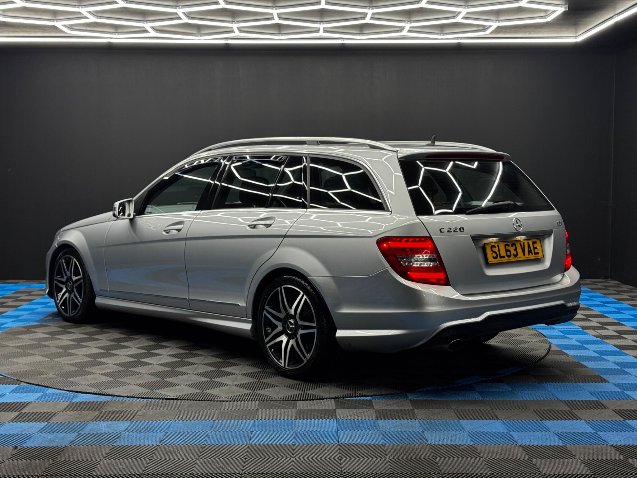 Mercedes-Benz C Class 2.1 C220 CDI AMG Sport Plus G-Tronic+ Euro 5 (s/s) 5dr 5dr Automatic 2025