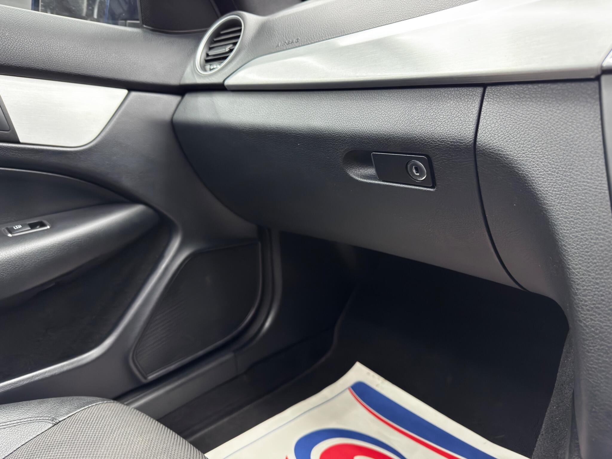 Mercedes-Benz C Class 2.1 C220 CDI BlueEfficiency AMG Sport G-Tronic+ Euro 5 (s/s) 2dr 2dr Automatic 2025