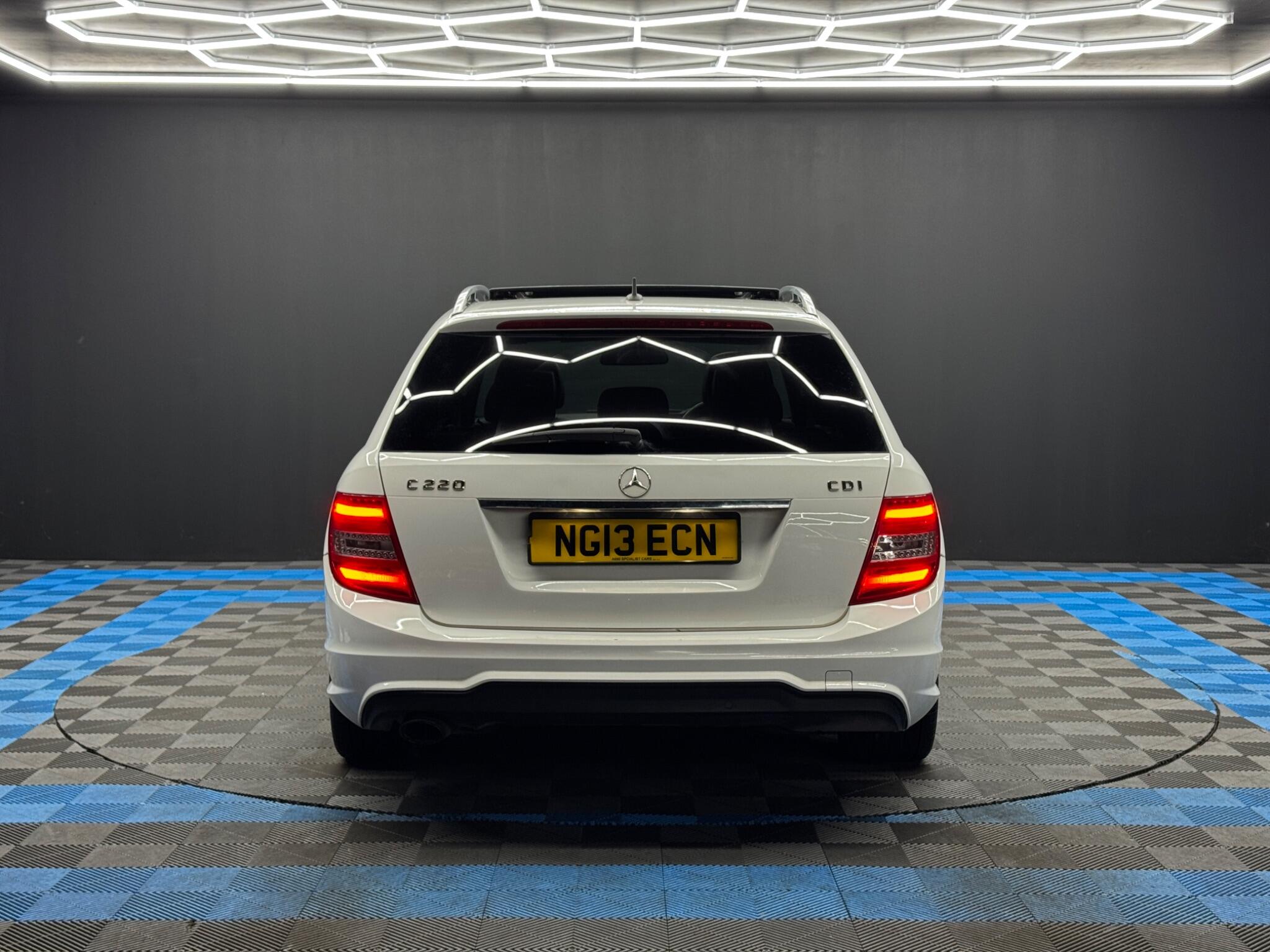 Mercedes-Benz C Class 2.1 C220 CDI BlueEfficiency AMG Sport Plus G-Tronic+ Euro 5 (s/s) 5dr 5dr Automatic 2026