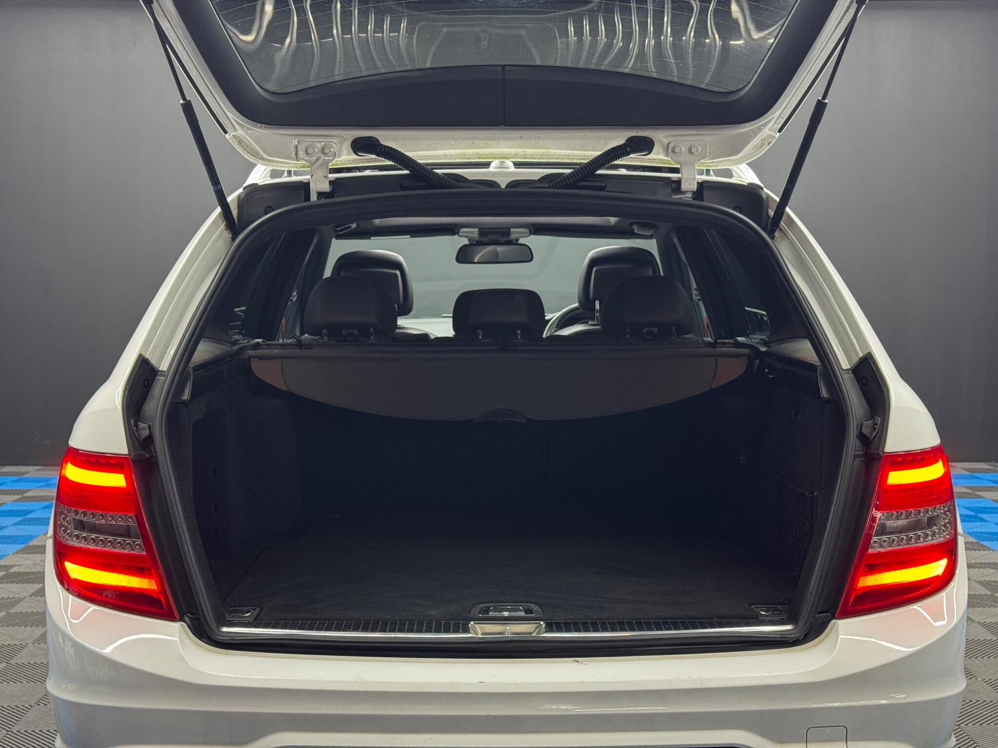 Mercedes-Benz C Class 2.1 C220 CDI BlueEfficiency AMG Sport Plus G-Tronic+ Euro 5 (s/s) 5dr 5dr Automatic 2026