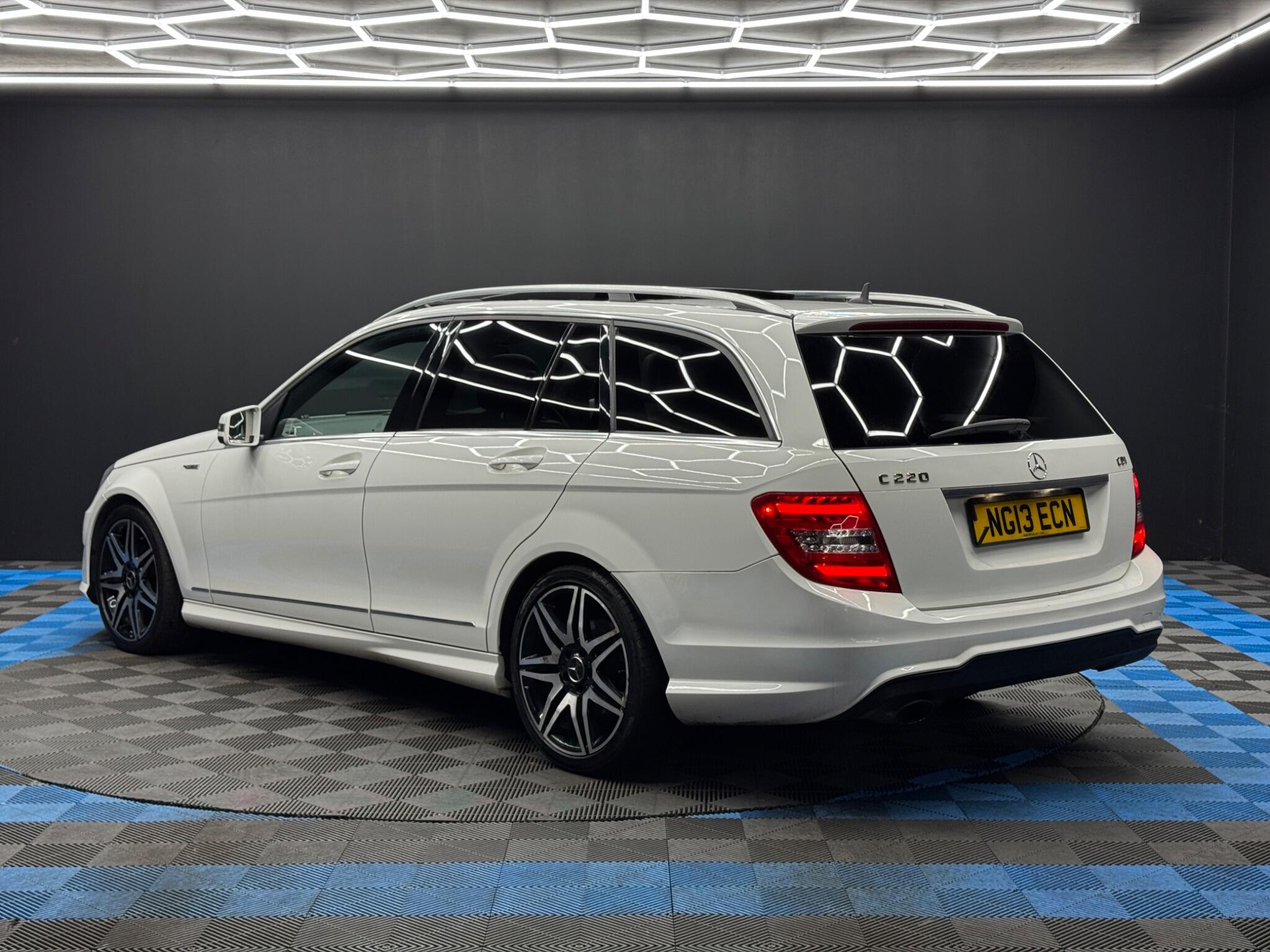 Mercedes-Benz C Class 2.1 C220 CDI BlueEfficiency AMG Sport Plus G-Tronic+ Euro 5 (s/s) 5dr 5dr Automatic 2026