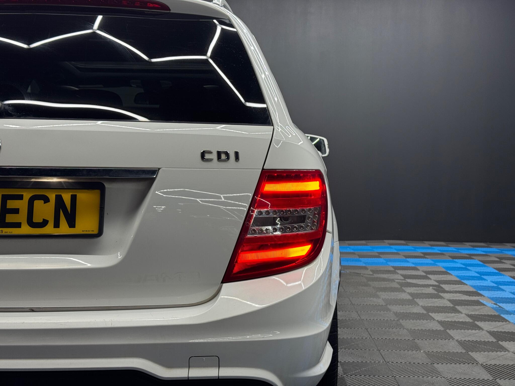 Mercedes-Benz C Class 2.1 C220 CDI BlueEfficiency AMG Sport Plus G-Tronic+ Euro 5 (s/s) 5dr 5dr Automatic 2026