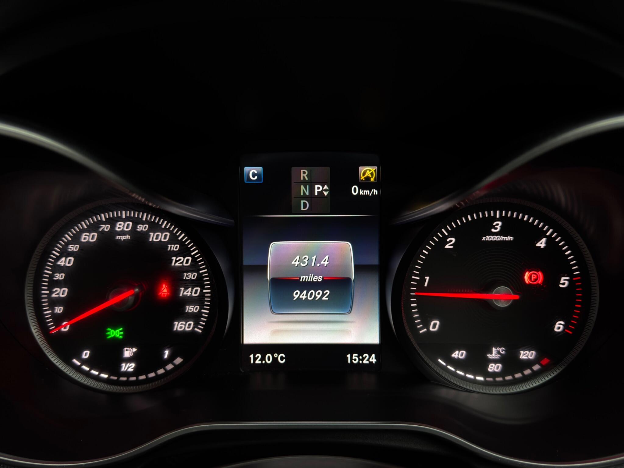 Mercedes-Benz C Class 2.1 C220d AMG Line (Premium) Saloon 4dr Diesel G-Tronic+ Euro 6 (s/s) (170 ps) 4dr Automatic 2026