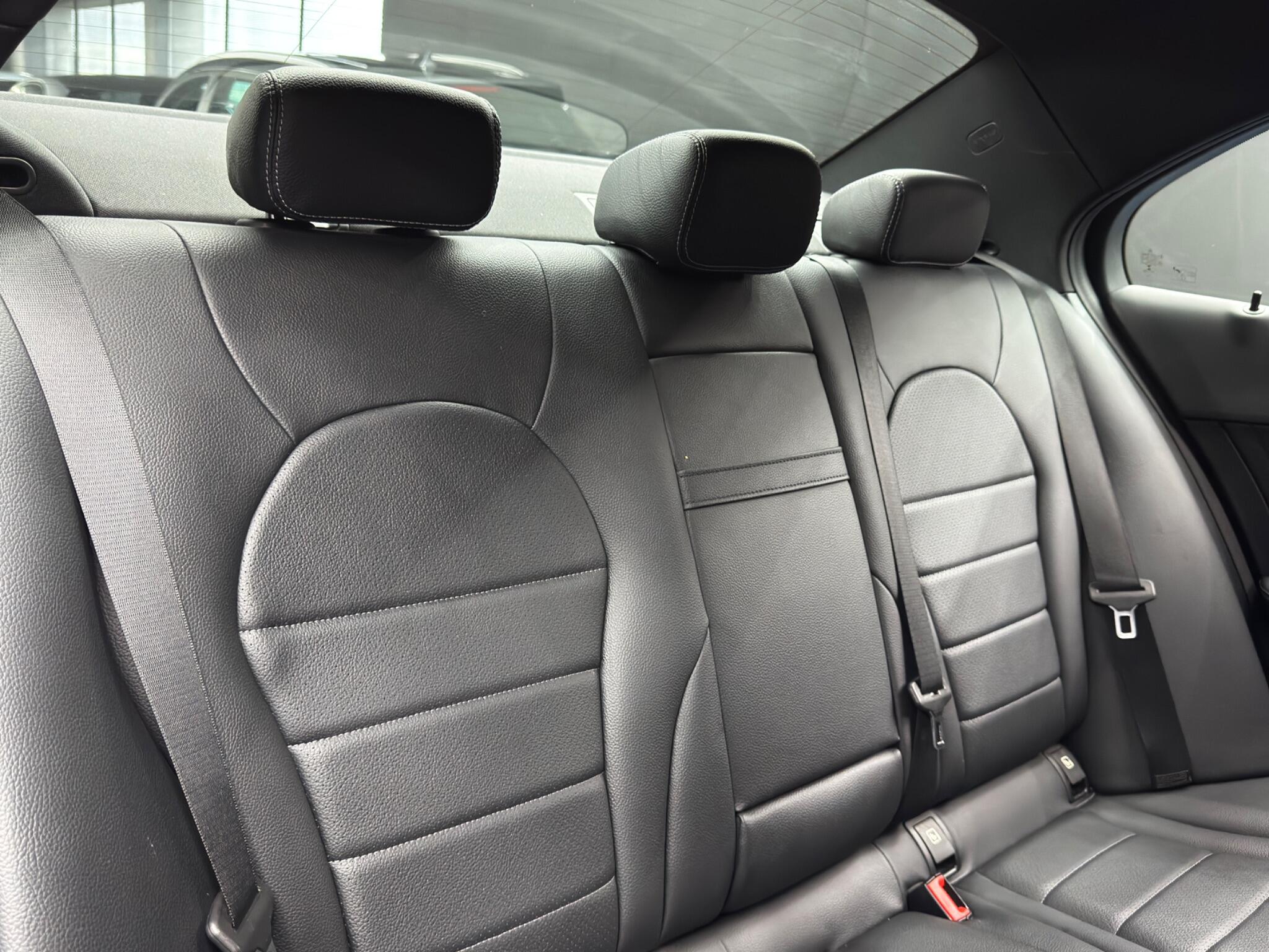 Mercedes-Benz C Class 2.1 C220d AMG Line (Premium) Saloon 4dr Diesel G-Tronic+ Euro 6 (s/s) (170 ps) 4dr Automatic 2026