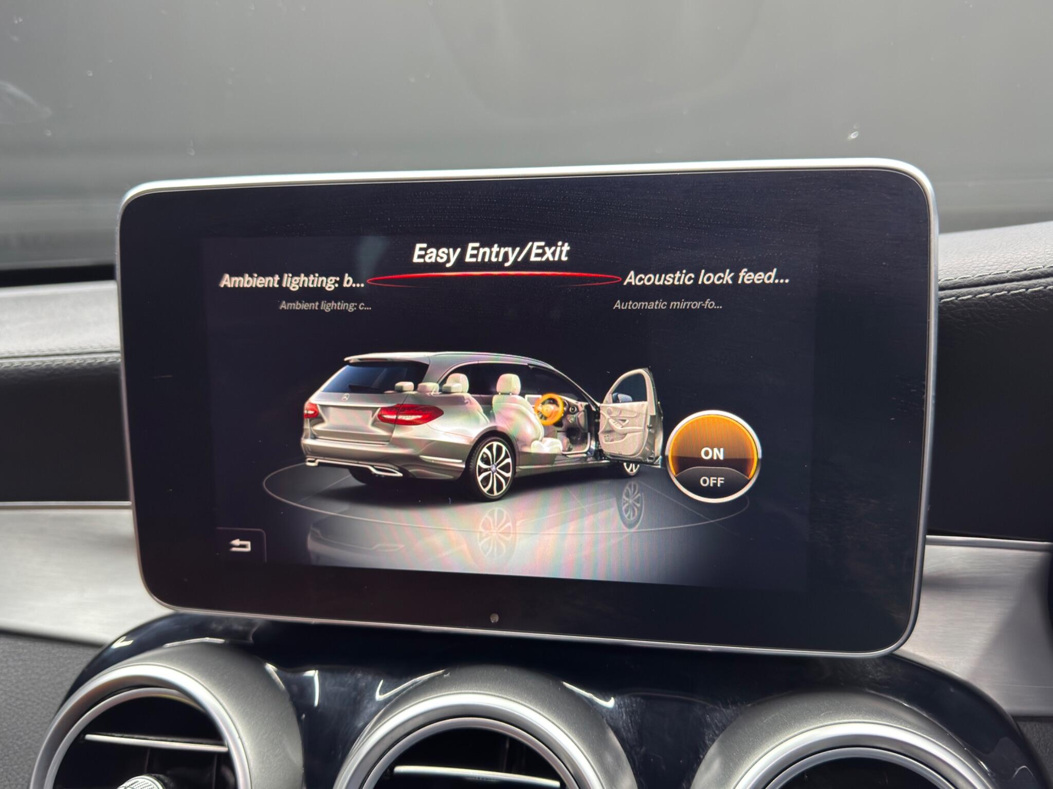 Mercedes-Benz C Class 2.1 C220d AMG Line (Premium Plus) Estate 5dr Diesel 7G-Tronic+ Euro 6 (s/s) (170 ps) 5dr Automatic 2025