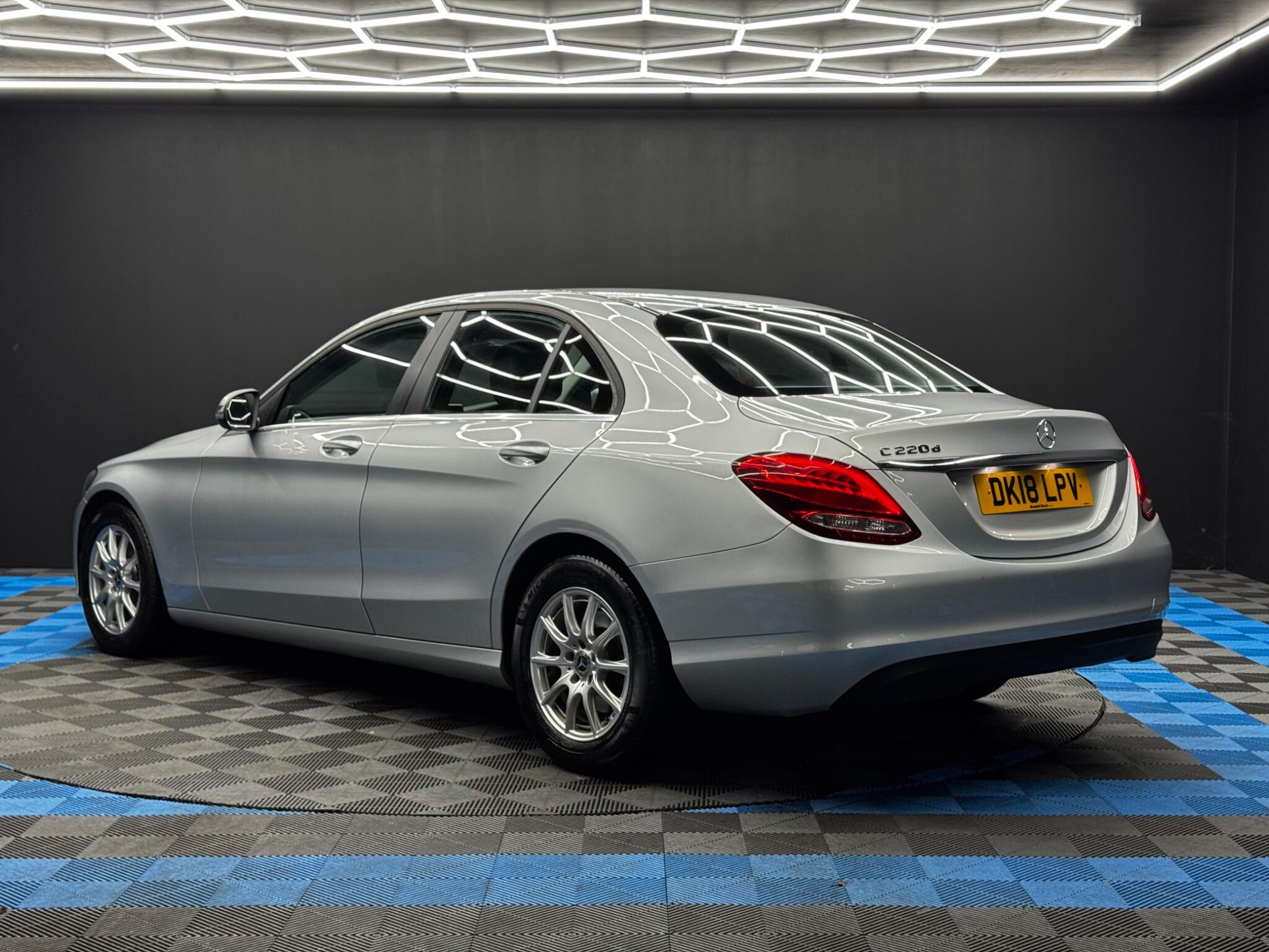 Mercedes-Benz C Class 2.1 C220d SE G-Tronic+ Euro 6 (s/s) 4dr 4dr Automatic 2025