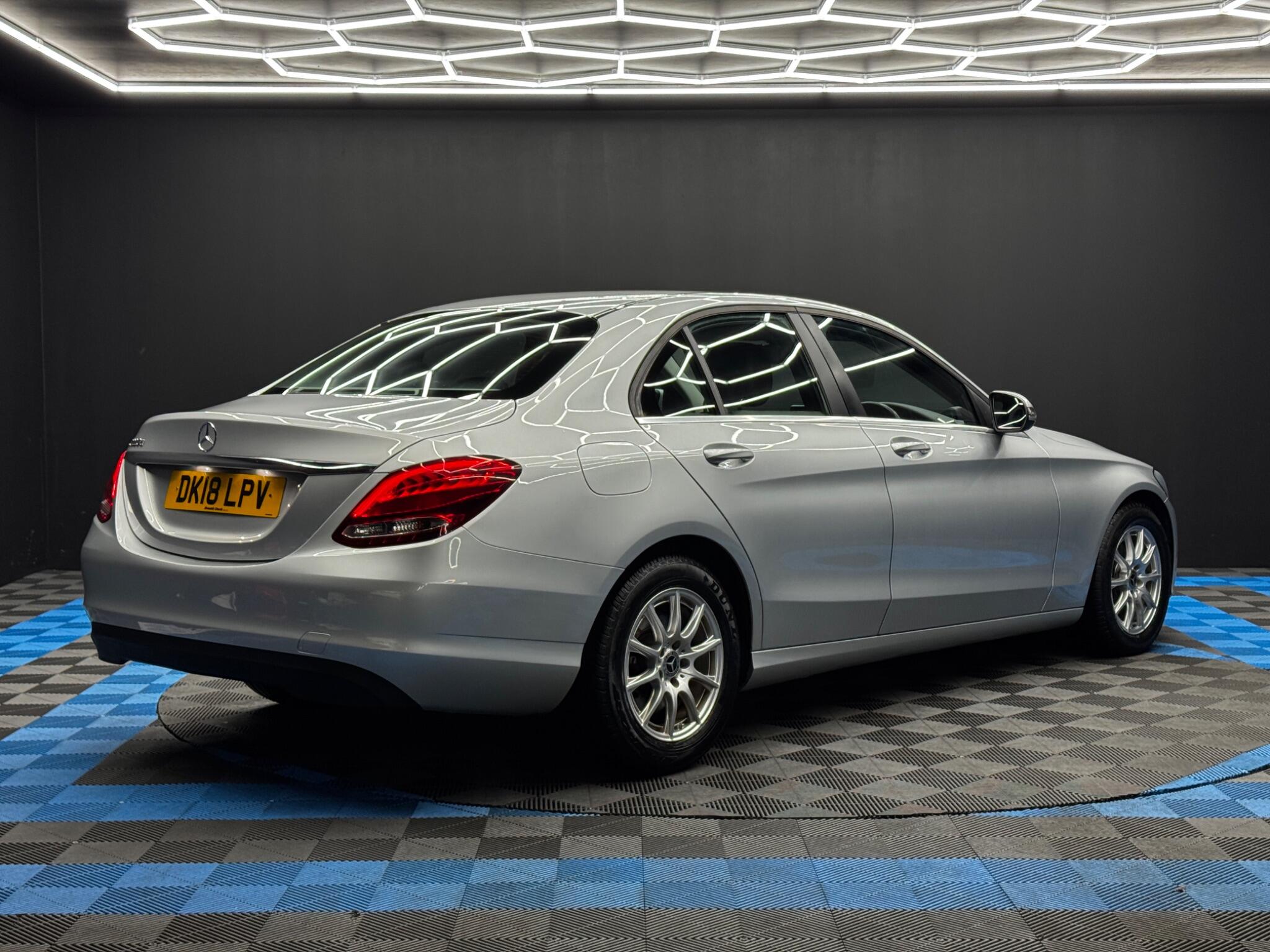 Mercedes-Benz C Class 2.1 C220d SE G-Tronic+ Euro 6 (s/s) 4dr 4dr Automatic 2025