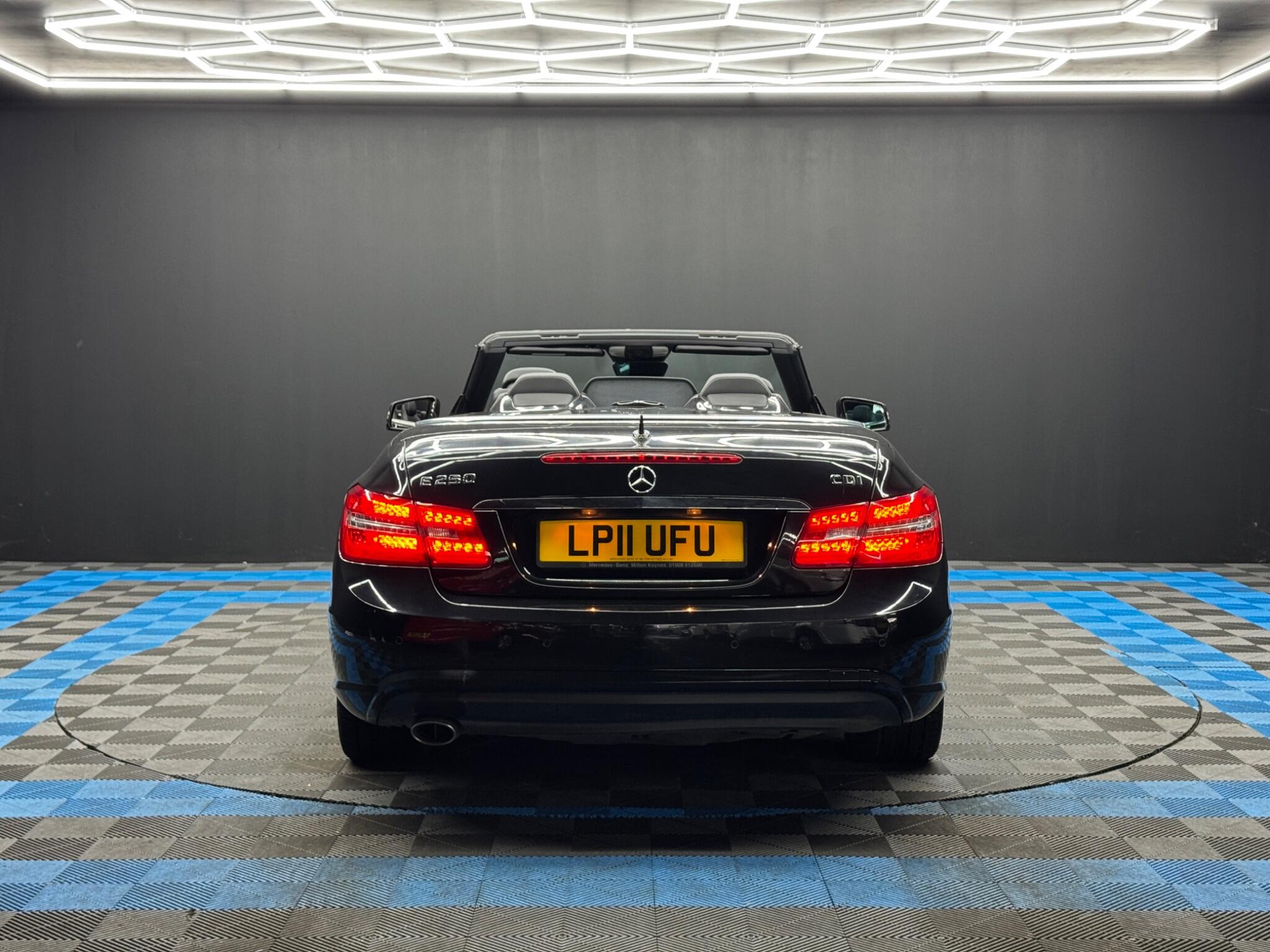 Mercedes-Benz E Class 2.1 E250 CDI BlueEfficiency Sport Cabriolet Tiptronic Euro 5 2dr 2dr Automatic 2026