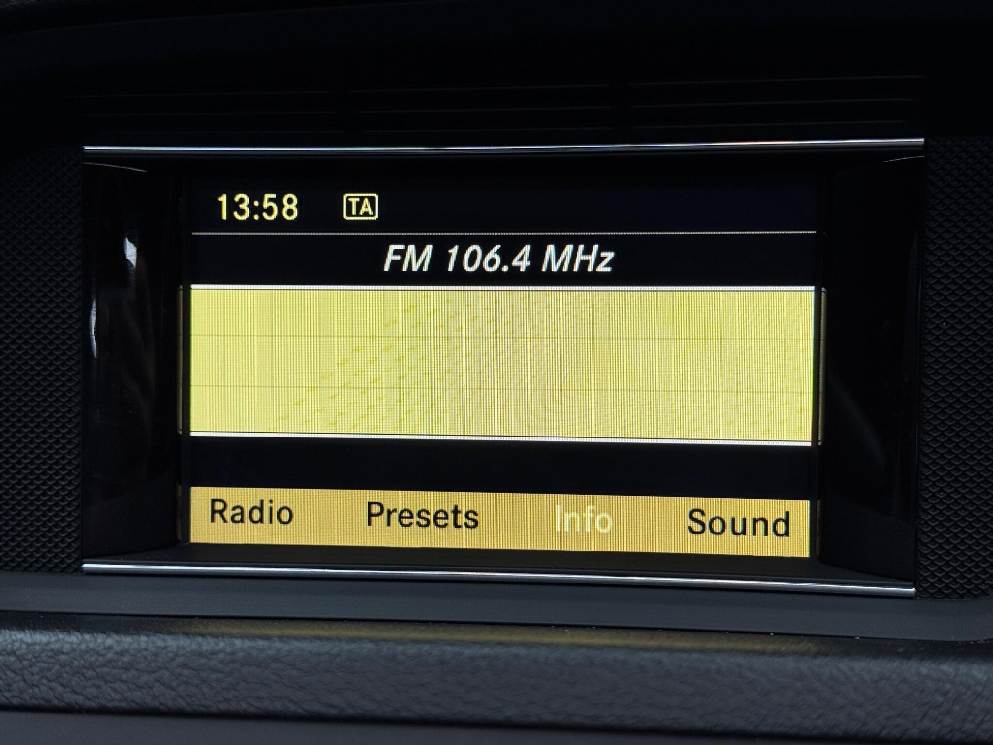 Mercedes-Benz E Class 2.1 E250 CDI BlueEfficiency Sport Cabriolet Tiptronic Euro 5 2dr 2dr Automatic 2026