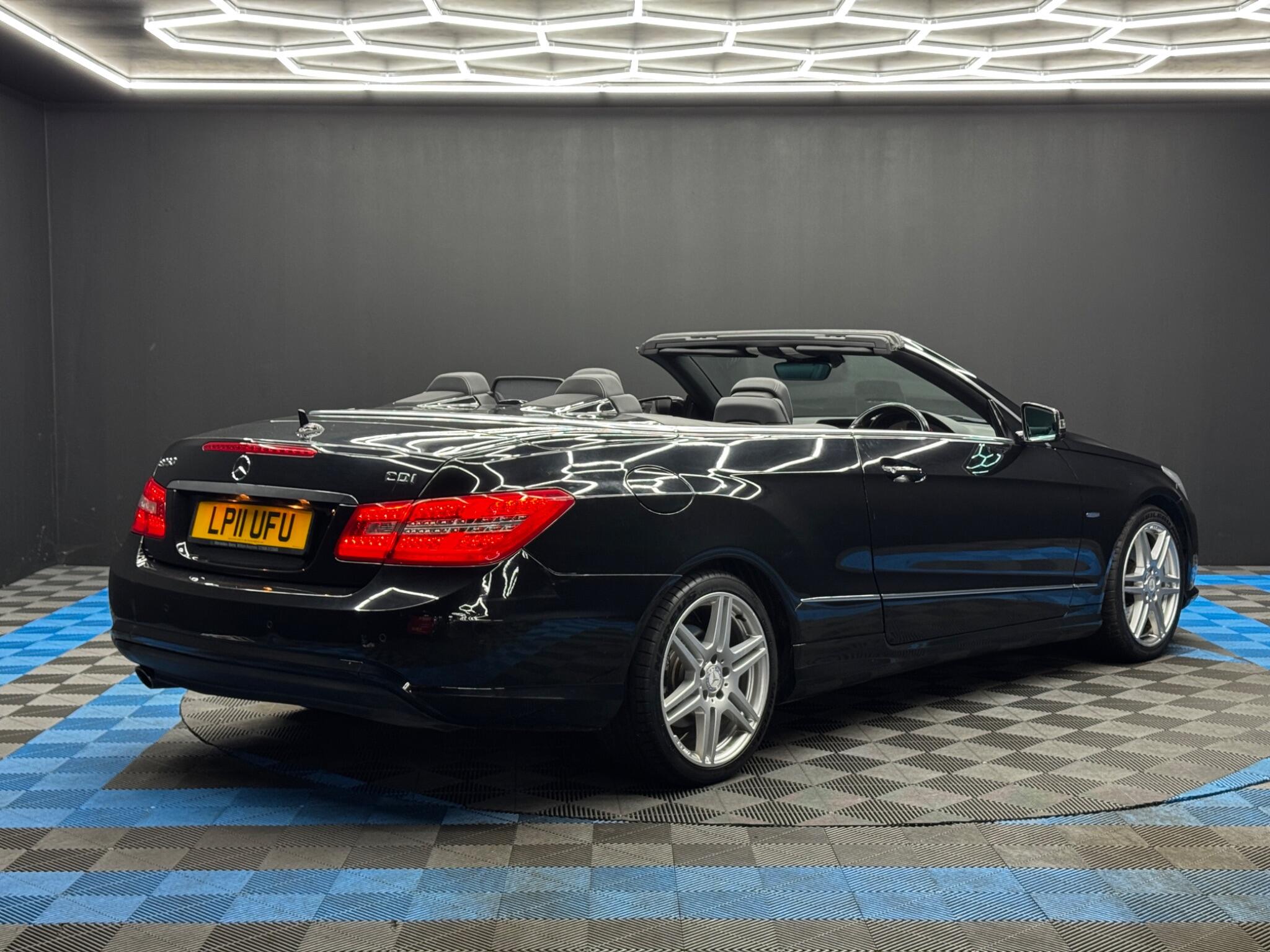 Mercedes-Benz E Class 2.1 E250 CDI BlueEfficiency Sport Cabriolet Tiptronic Euro 5 2dr 2dr Automatic 2026