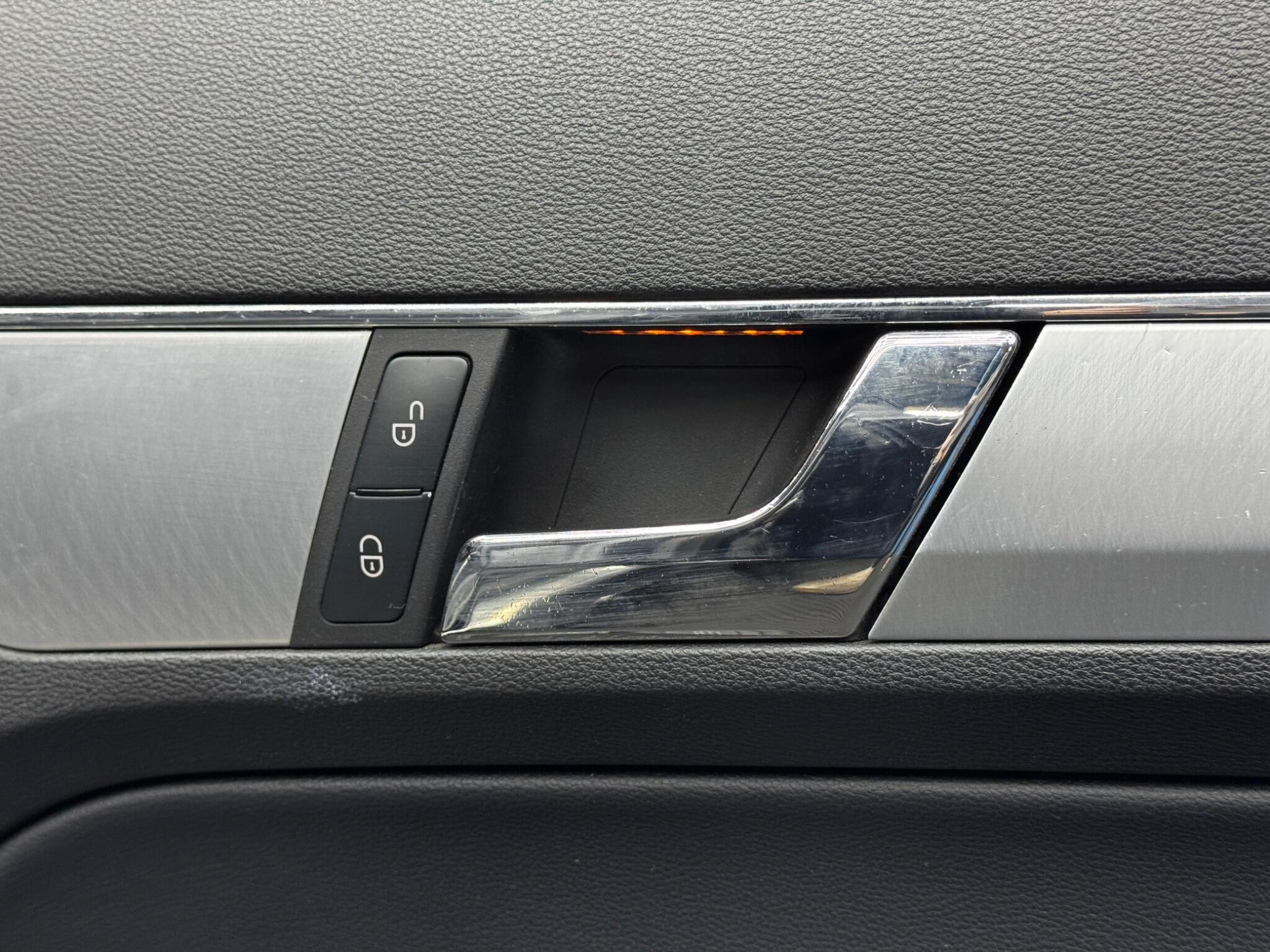 Mercedes-Benz E Class 2.1 E250 CDI BlueEfficiency Sport Cabriolet Tiptronic Euro 5 2dr 2dr Automatic 2026