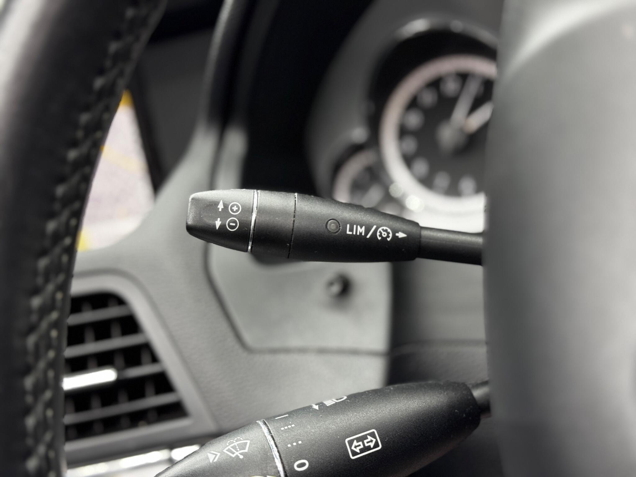 Mercedes-Benz E Class 3.0 E350 CDI V6 BlueEfficiency Sport Cabriolet G-Tronic Euro 5 2dr 2dr Automatic 2025