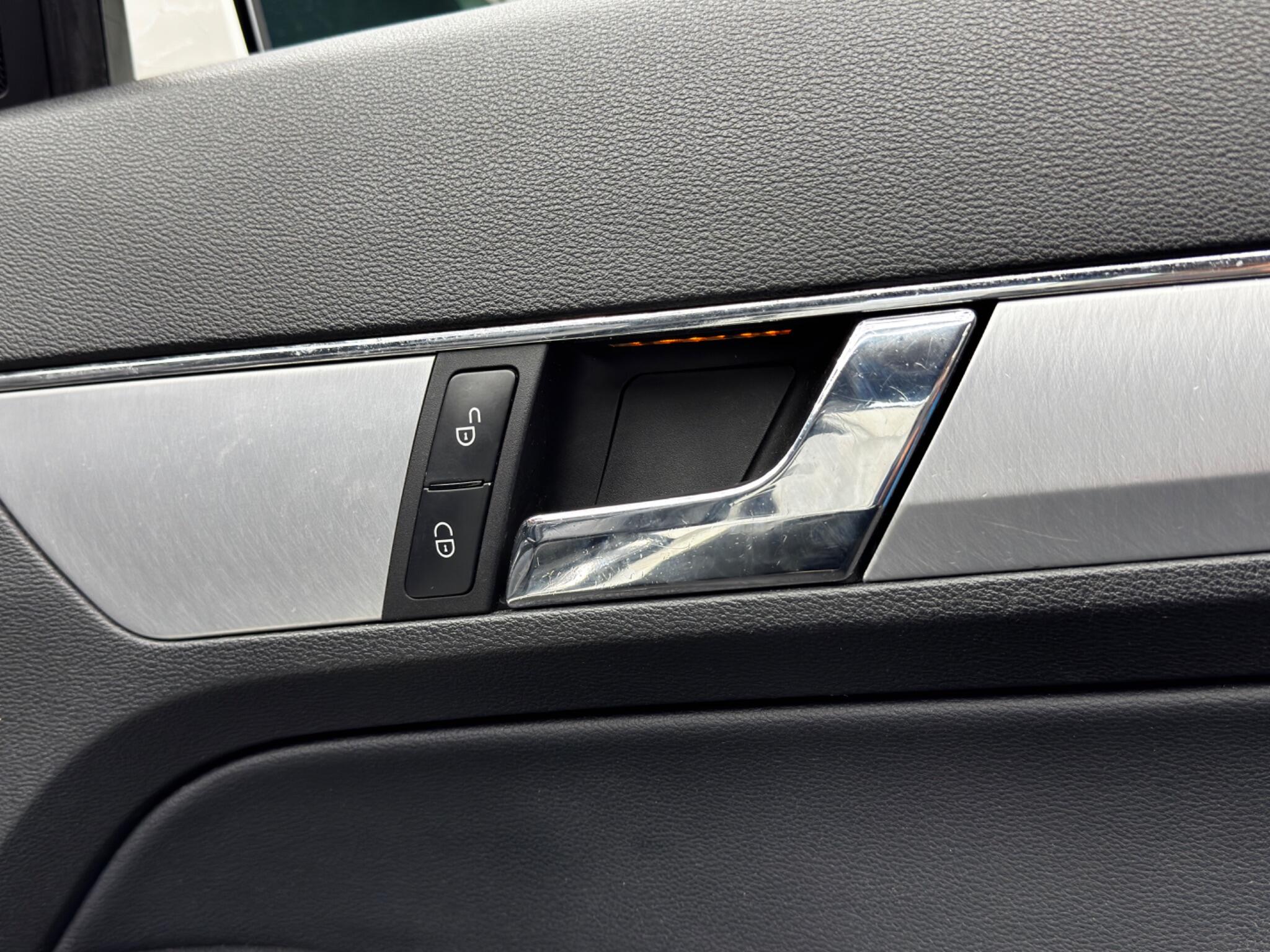 Mercedes-Benz E Class 3.0 E350 CDI V6 BlueEfficiency Sport Cabriolet G-Tronic Euro 5 2dr 2dr Automatic 2025