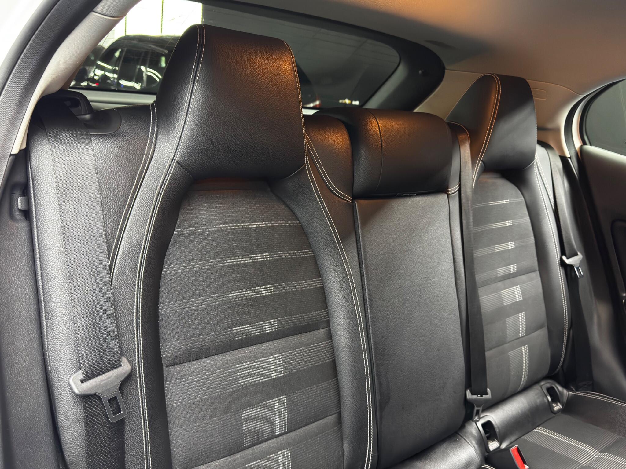 Mercedes-Benz GLA 1.6 GLA180 Urban Edition 7G-DCT Euro 6 (s/s) 5dr 5dr Automatic 2025