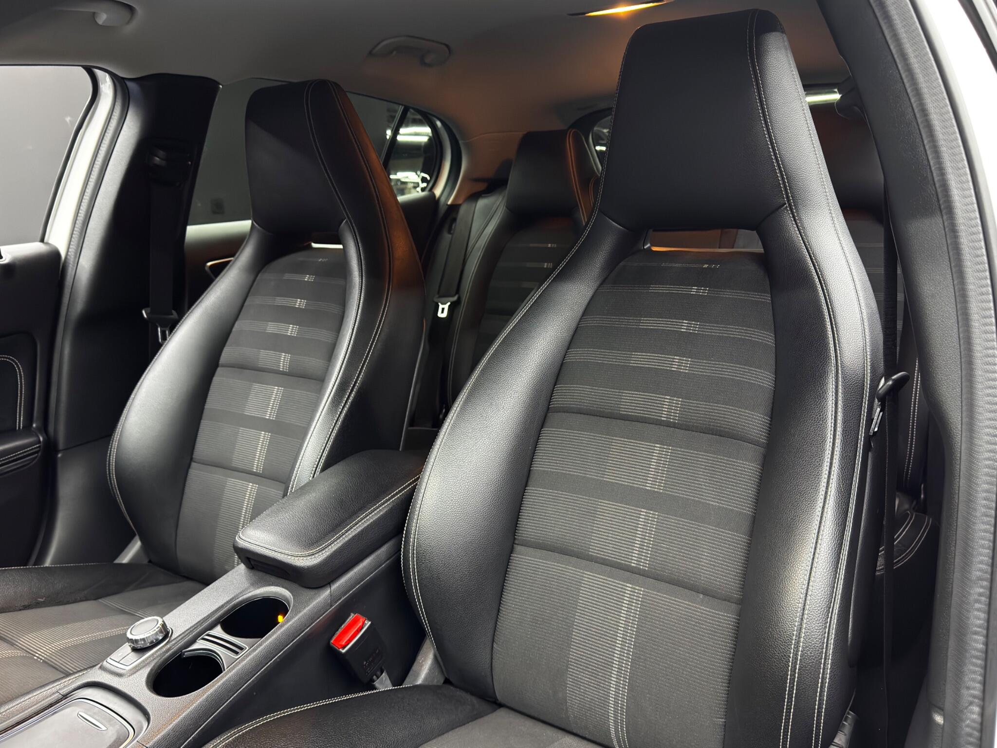 Mercedes-Benz GLA 1.6 GLA180 Urban Edition 7G-DCT Euro 6 (s/s) 5dr 5dr Automatic 2025