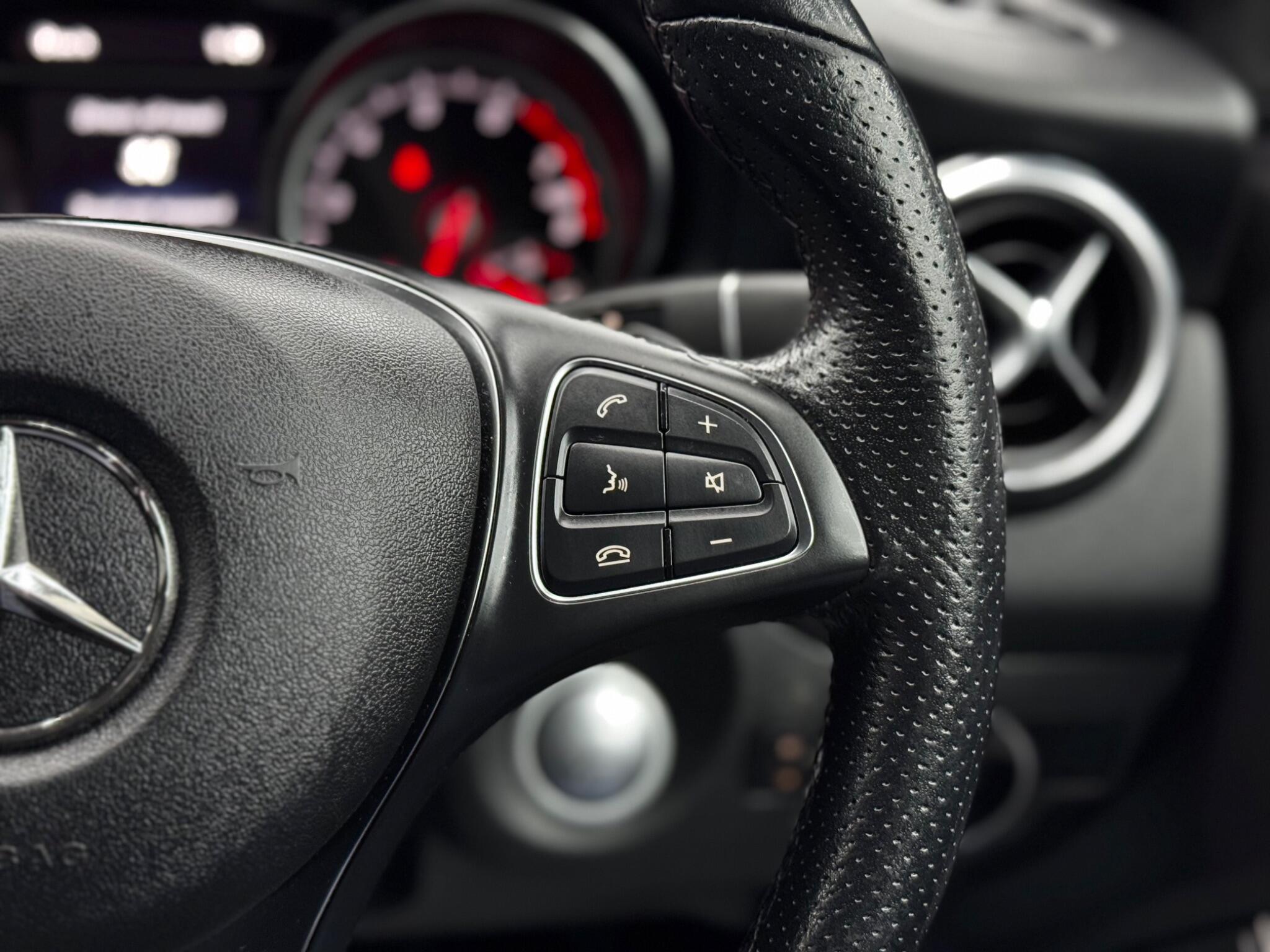 Mercedes-Benz GLA 1.6 GLA180 Urban Edition 7G-DCT Euro 6 (s/s) 5dr 5dr Automatic 2025