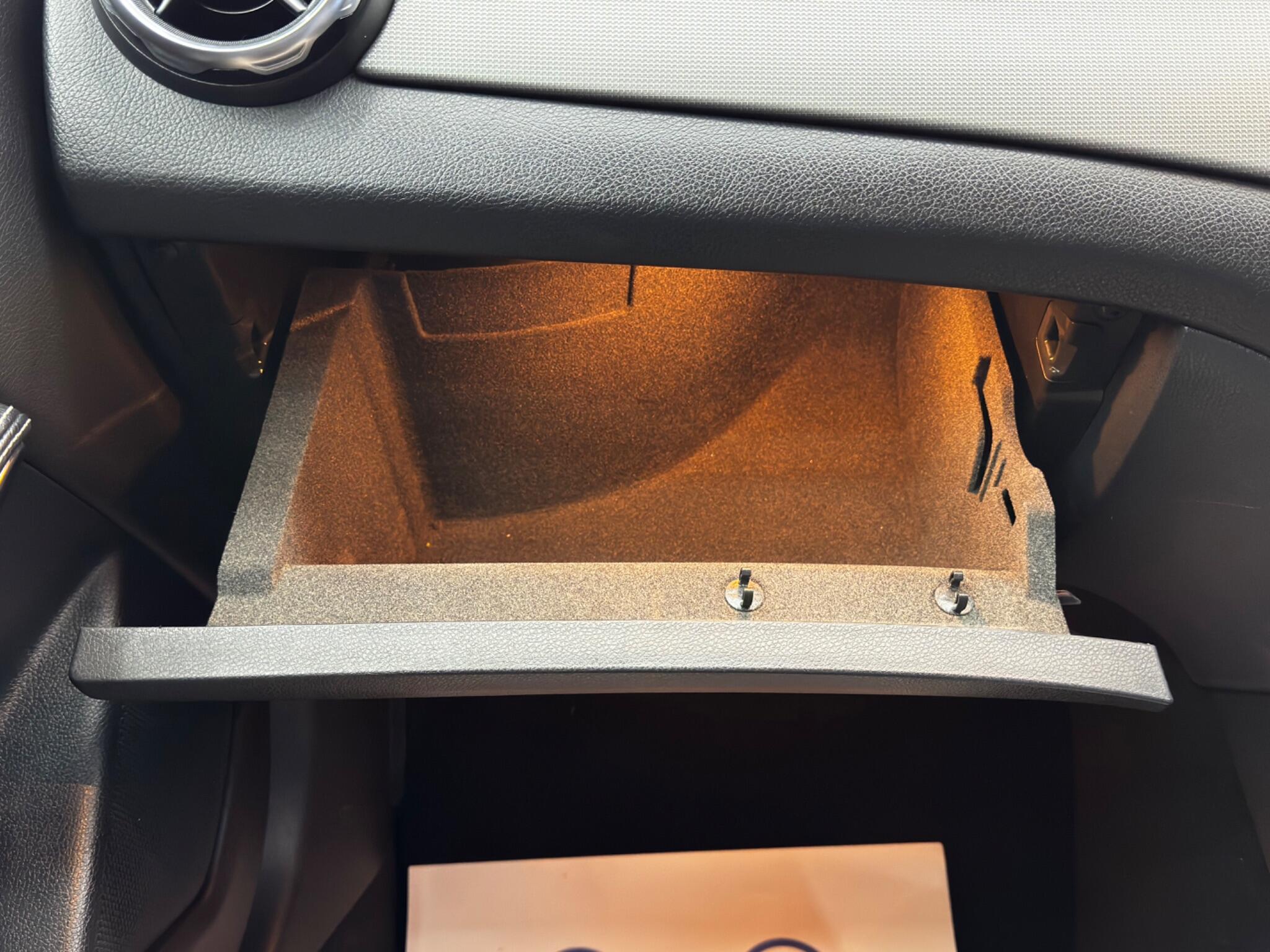 Mercedes-Benz GLA 1.6 GLA180 Urban Edition 7G-DCT Euro 6 (s/s) 5dr 5dr Automatic 2025