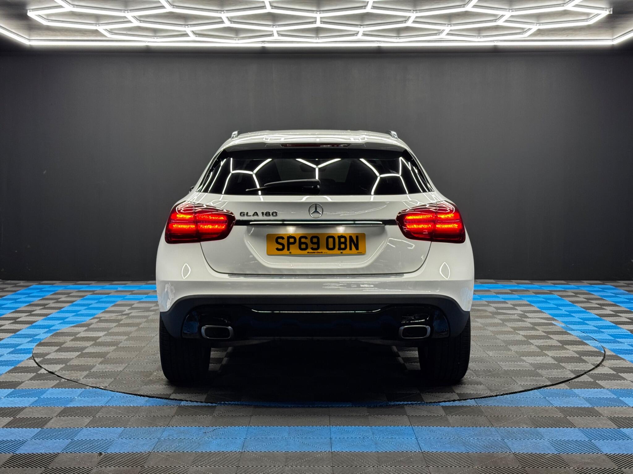 Mercedes-Benz GLA 1.6 GLA180 Urban Edition 7G-DCT Euro 6 (s/s) 5dr 5dr Automatic 2025