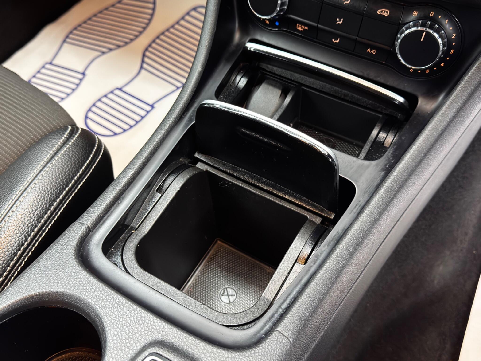 Mercedes-Benz GLA 1.6 GLA180 Urban Edition 7G-DCT Euro 6 (s/s) 5dr 5dr Automatic 2025