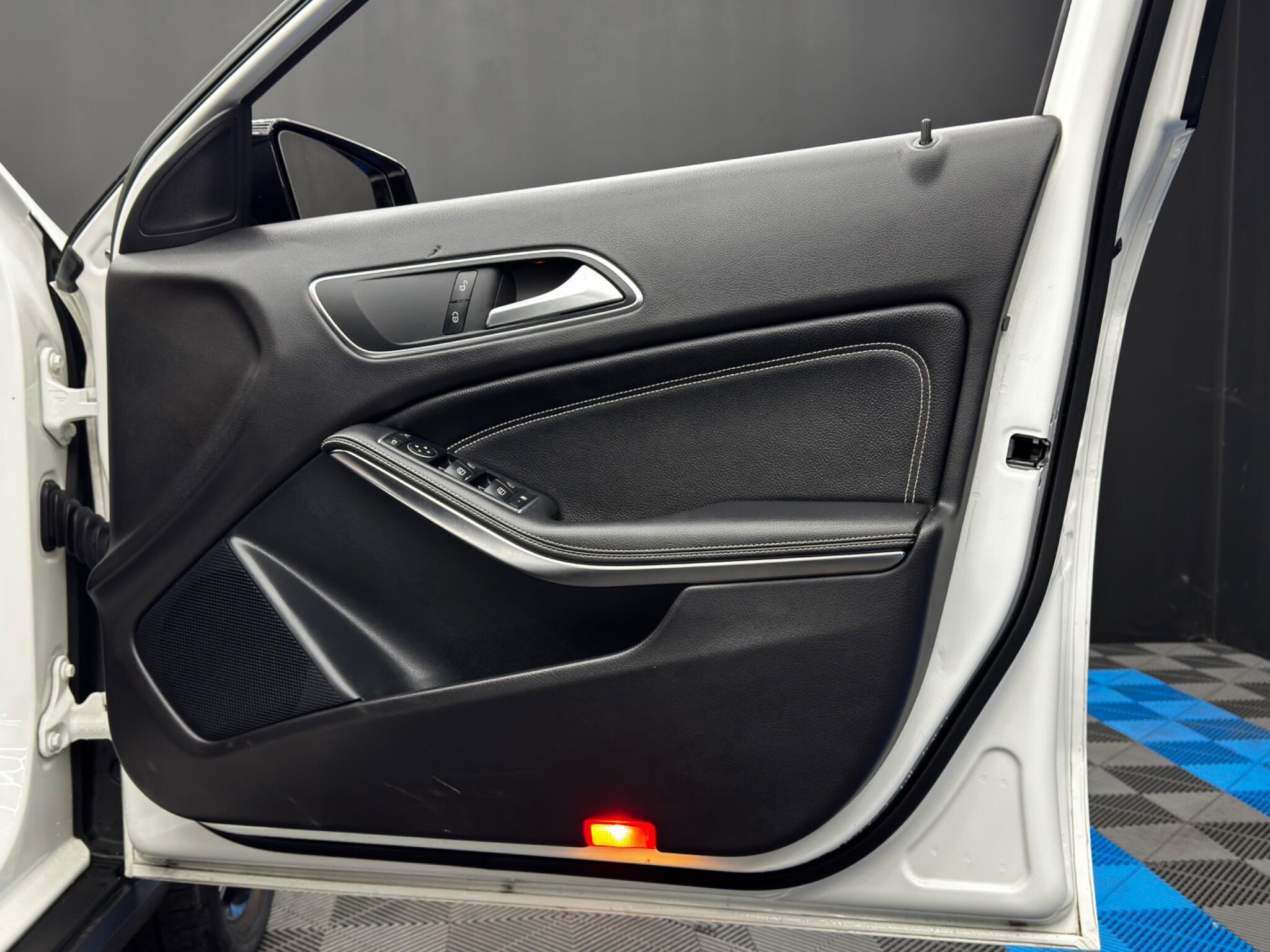 Mercedes-Benz GLA 1.6 GLA180 Urban Edition 7G-DCT Euro 6 (s/s) 5dr 5dr Automatic 2025