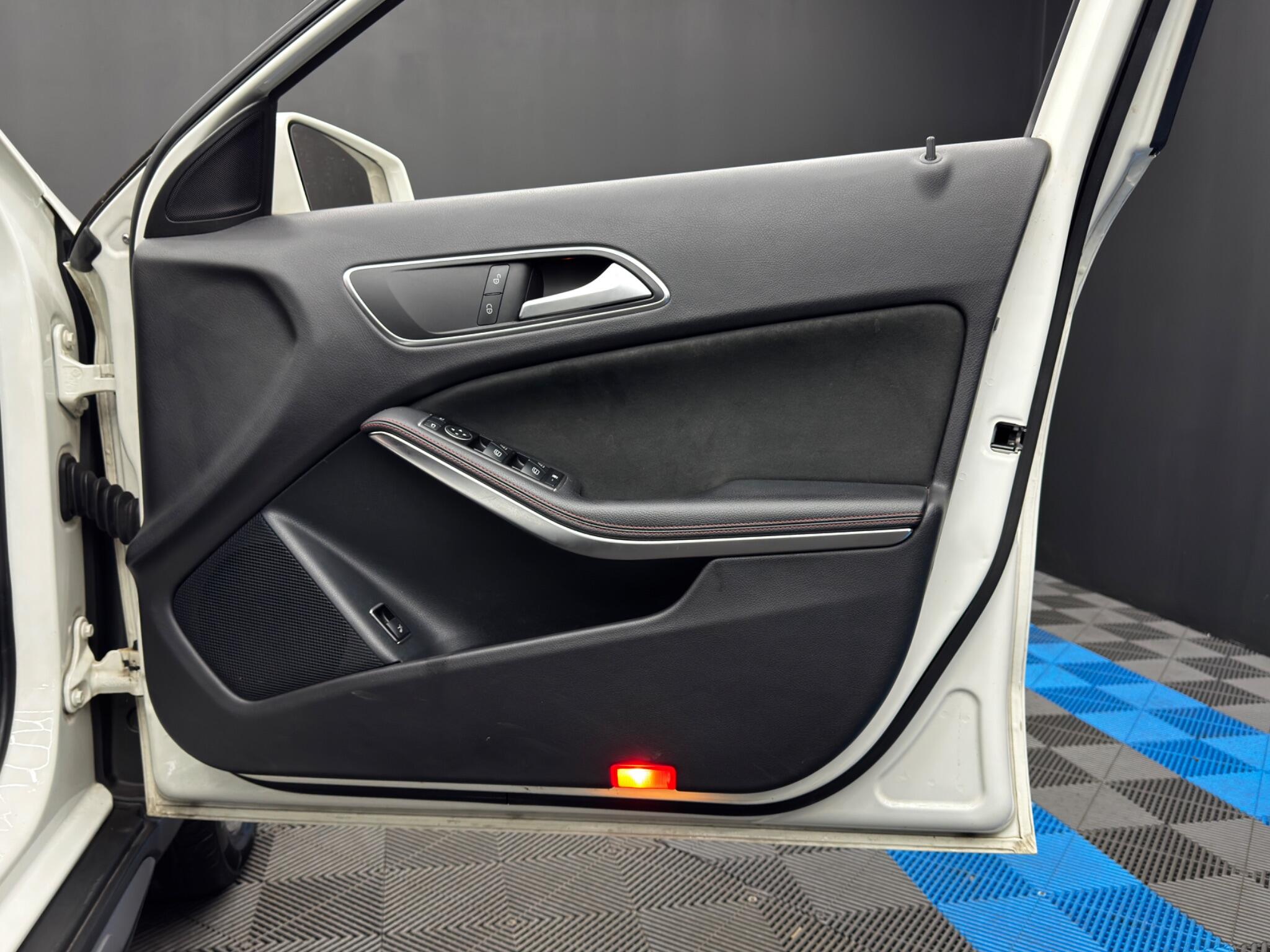 Mercedes-Benz GLA 2.1 GLA200 CDI AMG Line 7G-DCT Euro 6 (s/s) 5dr 5dr Automatic 2026