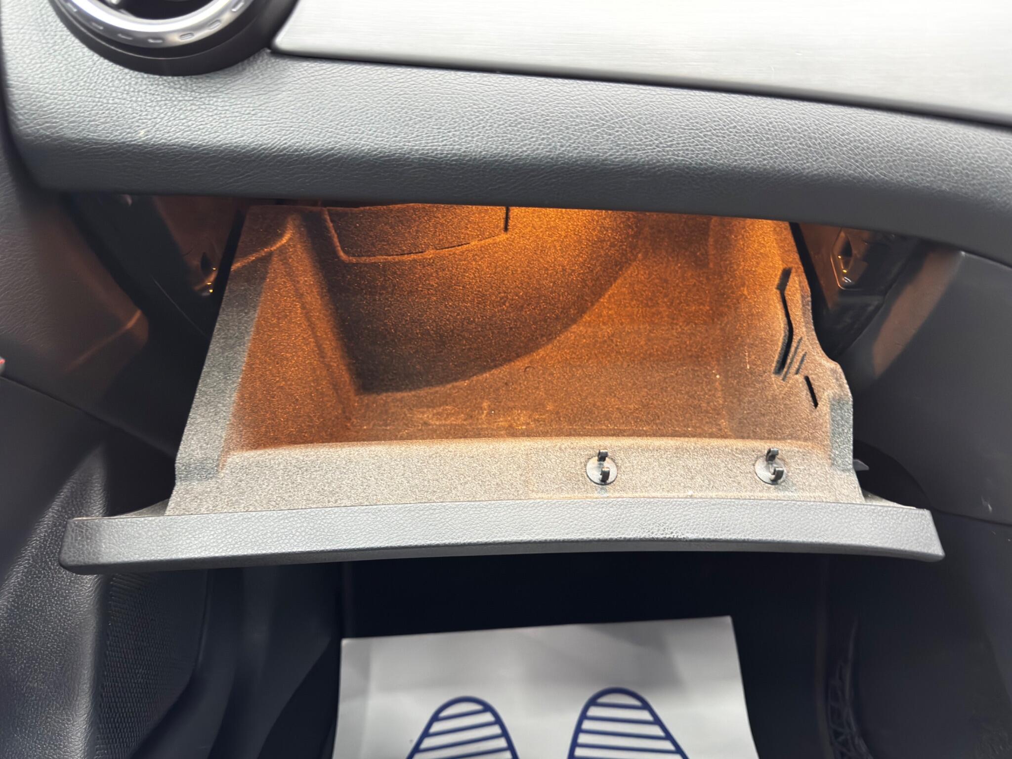 Mercedes-Benz GLA 2.1 GLA200d AMG Line (Premium) 7G-DCT Euro 6 (s/s) 5dr 5dr Automatic 2025