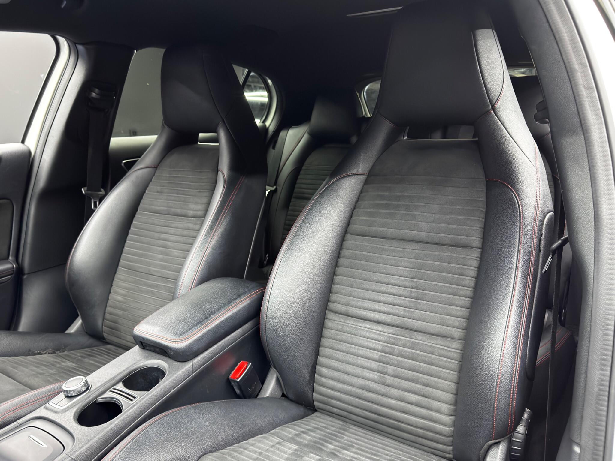 Mercedes-Benz GLA 2.1 GLA200d AMG Line (Premium) 7G-DCT Euro 6 (s/s) 5dr 5dr Automatic 2025