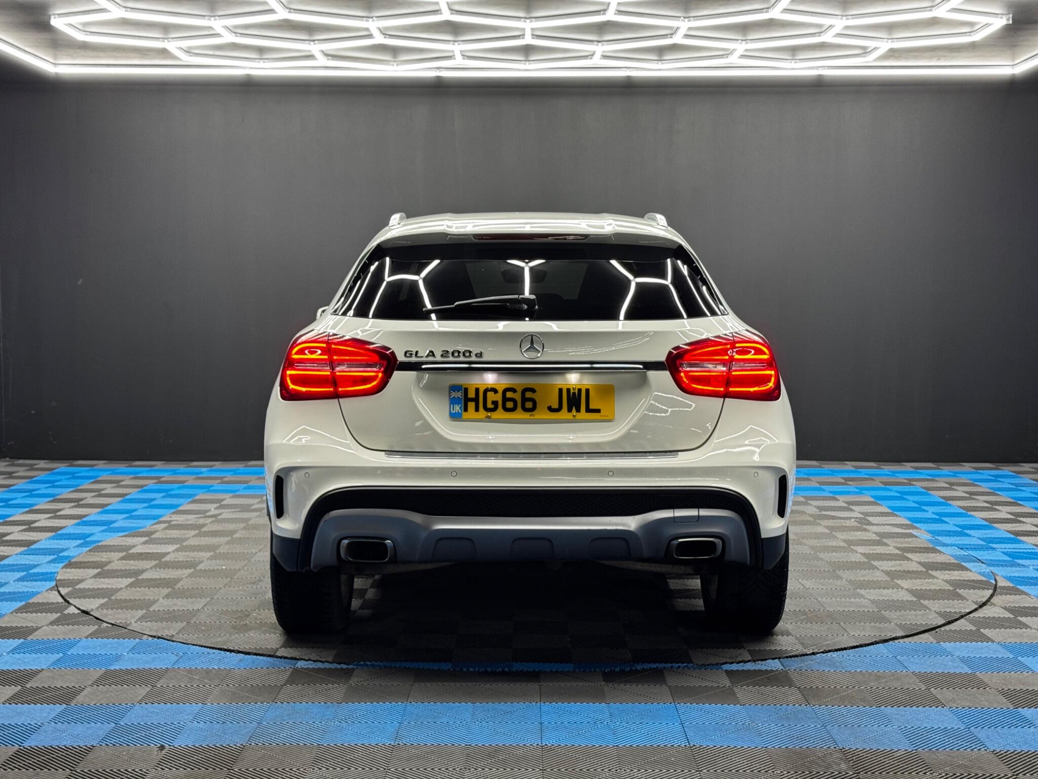 Mercedes-Benz GLA 2.1 GLA200d AMG Line (Premium) 7G-DCT Euro 6 (s/s) 5dr 5dr Automatic 2025