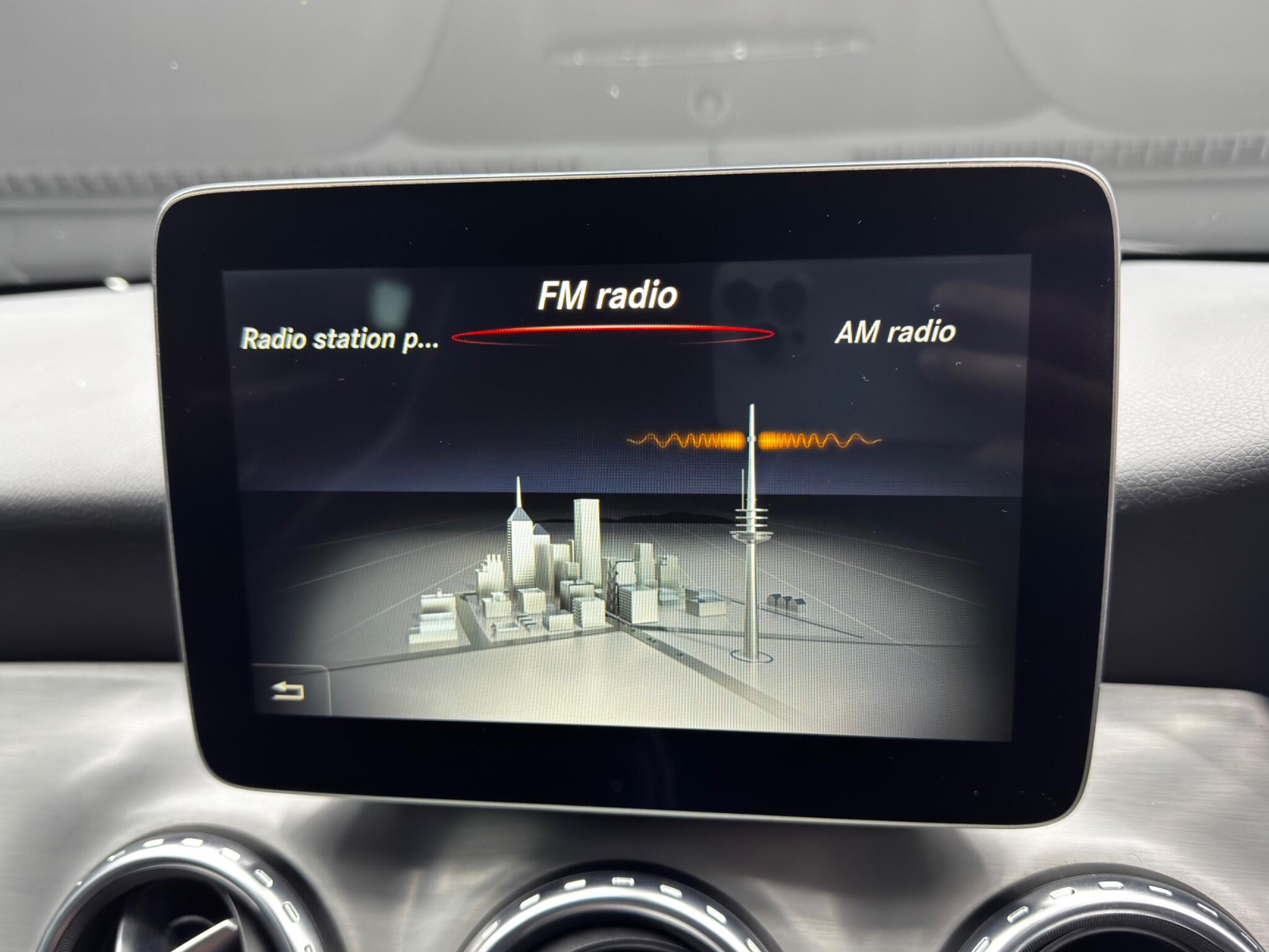 Mercedes-Benz GLA 2.1 GLA200d AMG Line (Premium) 7G-DCT Euro 6 (s/s) 5dr 5dr Automatic 2025