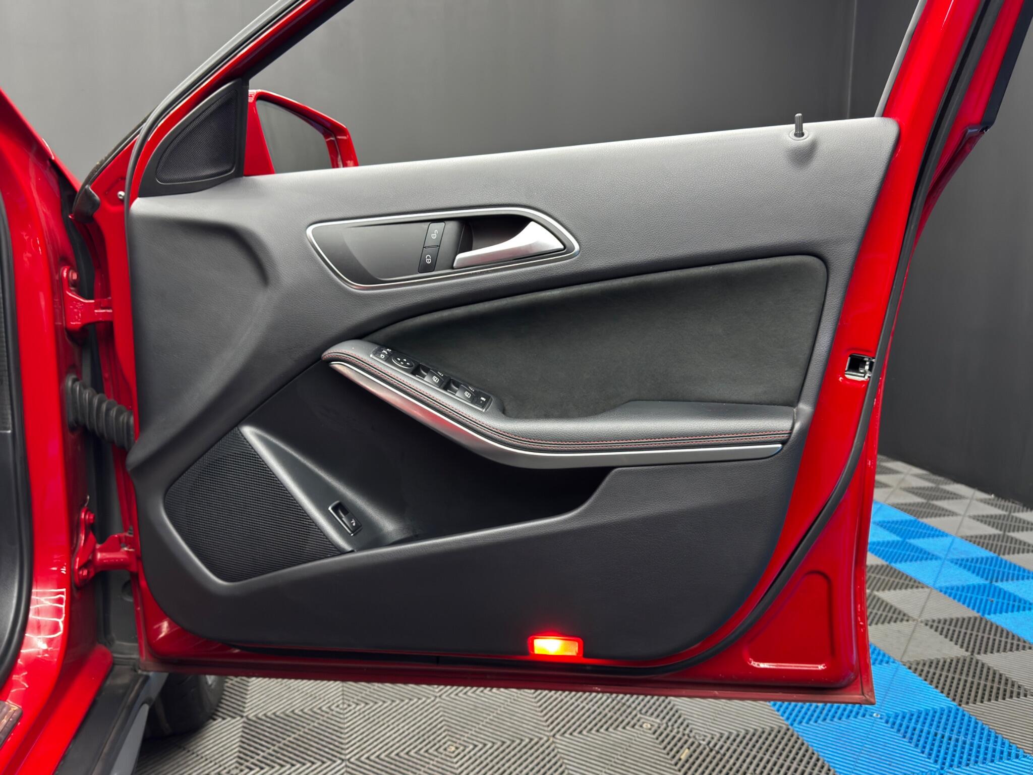 Mercedes-Benz GLA 2.1 GLA220d AMG Line (Premium) 7G-DCT 4MATIC Euro 6 (s/s) 5dr 5dr Automatic 2026