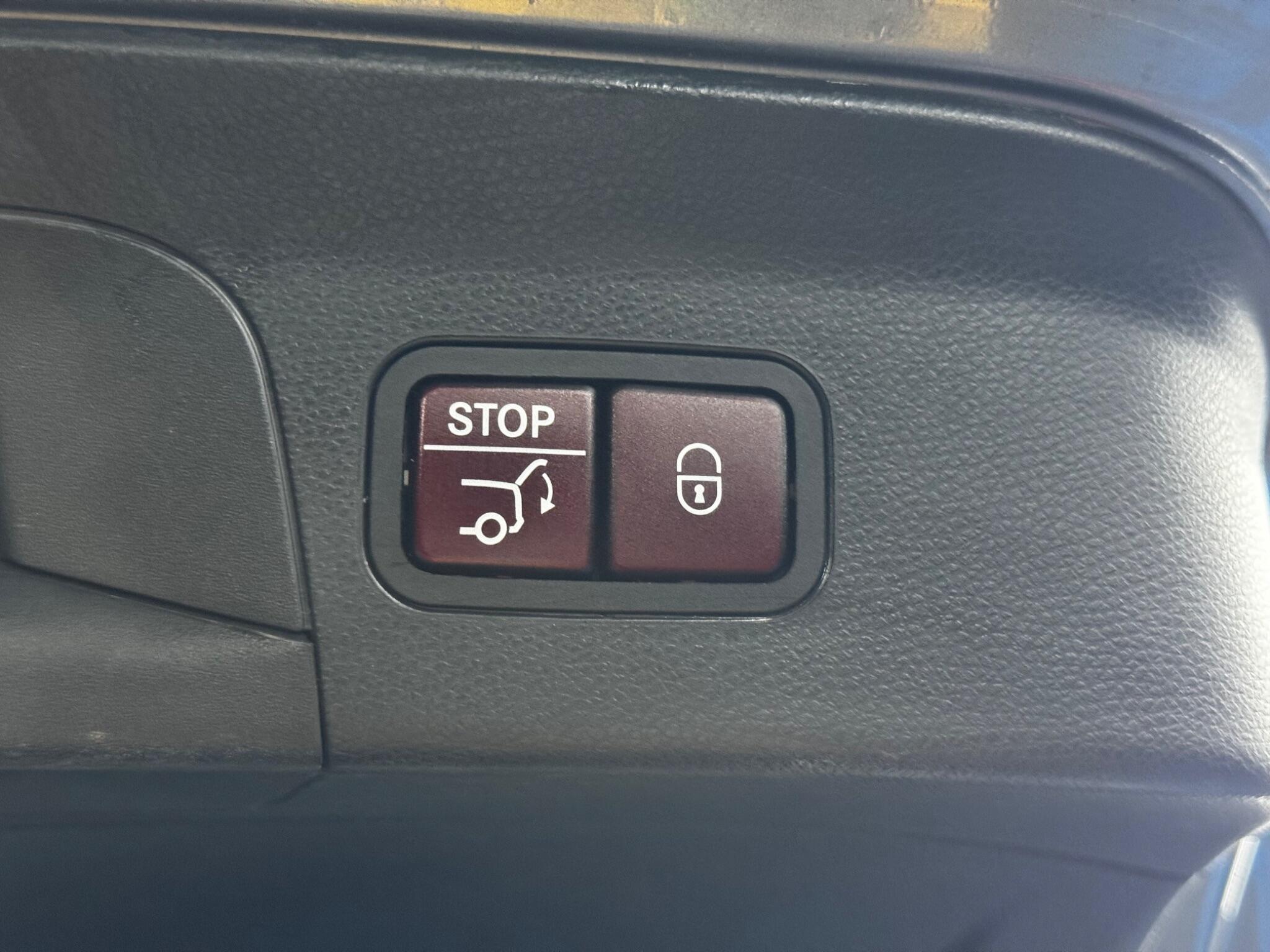 Mercedes-Benz GLC 2.0 GLC250 AMG Line (Premium) Coupe G-Tronic+ 4MATIC Euro 6 (s/s) 5dr 5dr Automatic 2025