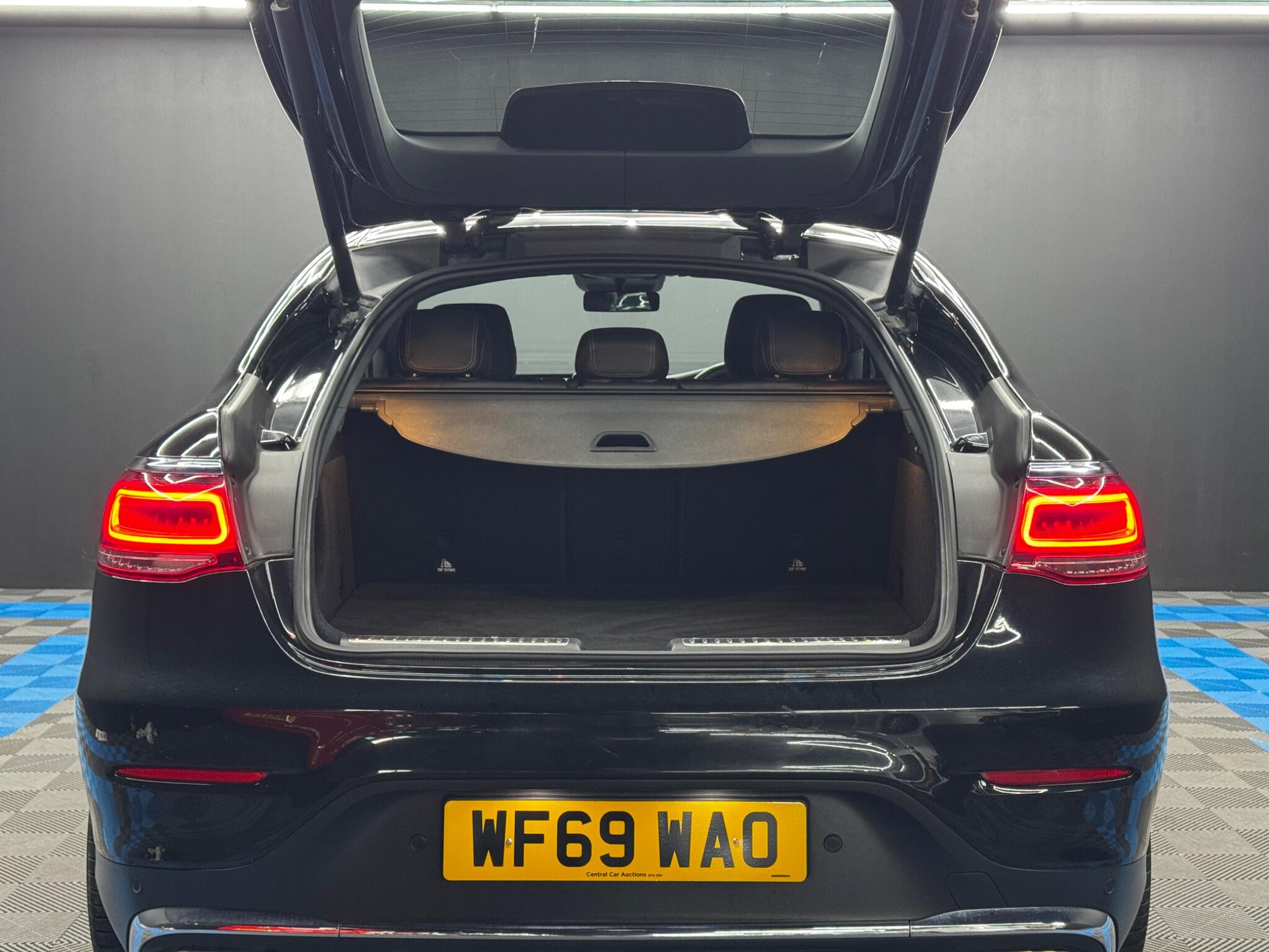 Mercedes-Benz GLC 2.0 GLC300d AMG Line (Premium) Coupe G-Tronic+ 4MATIC Euro 6 (s/s) 5dr 5dr Automatic 2026