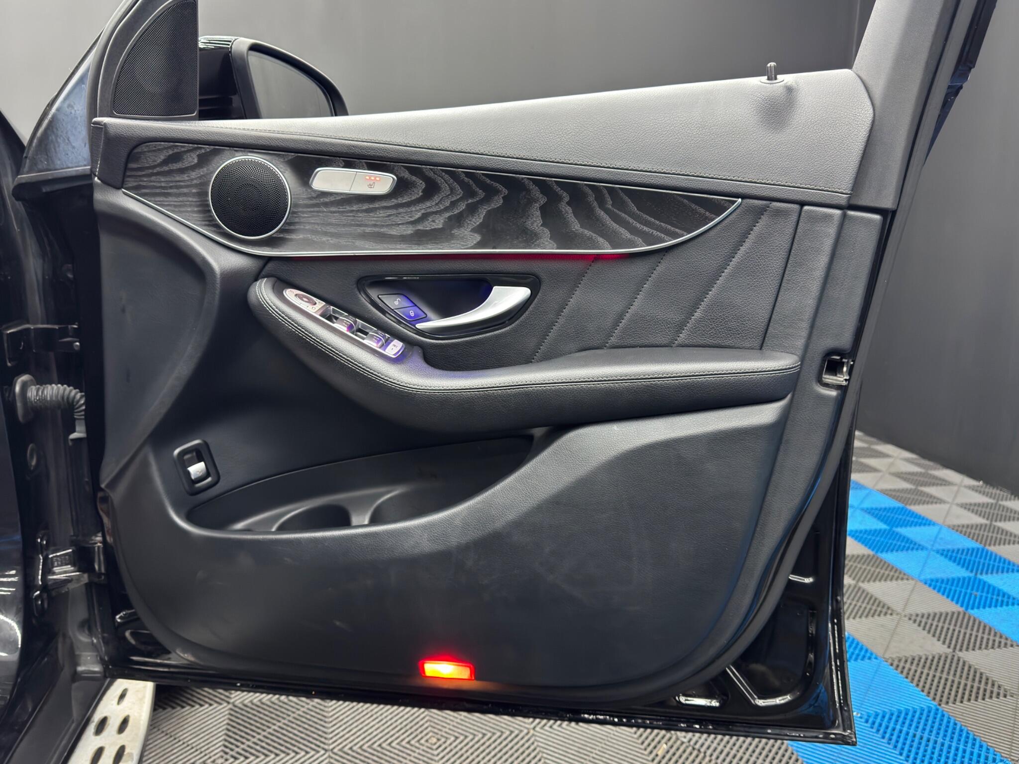 Mercedes-Benz GLC 2.0 GLC300d AMG Line (Premium) Coupe G-Tronic+ 4MATIC Euro 6 (s/s) 5dr 5dr Automatic 2026